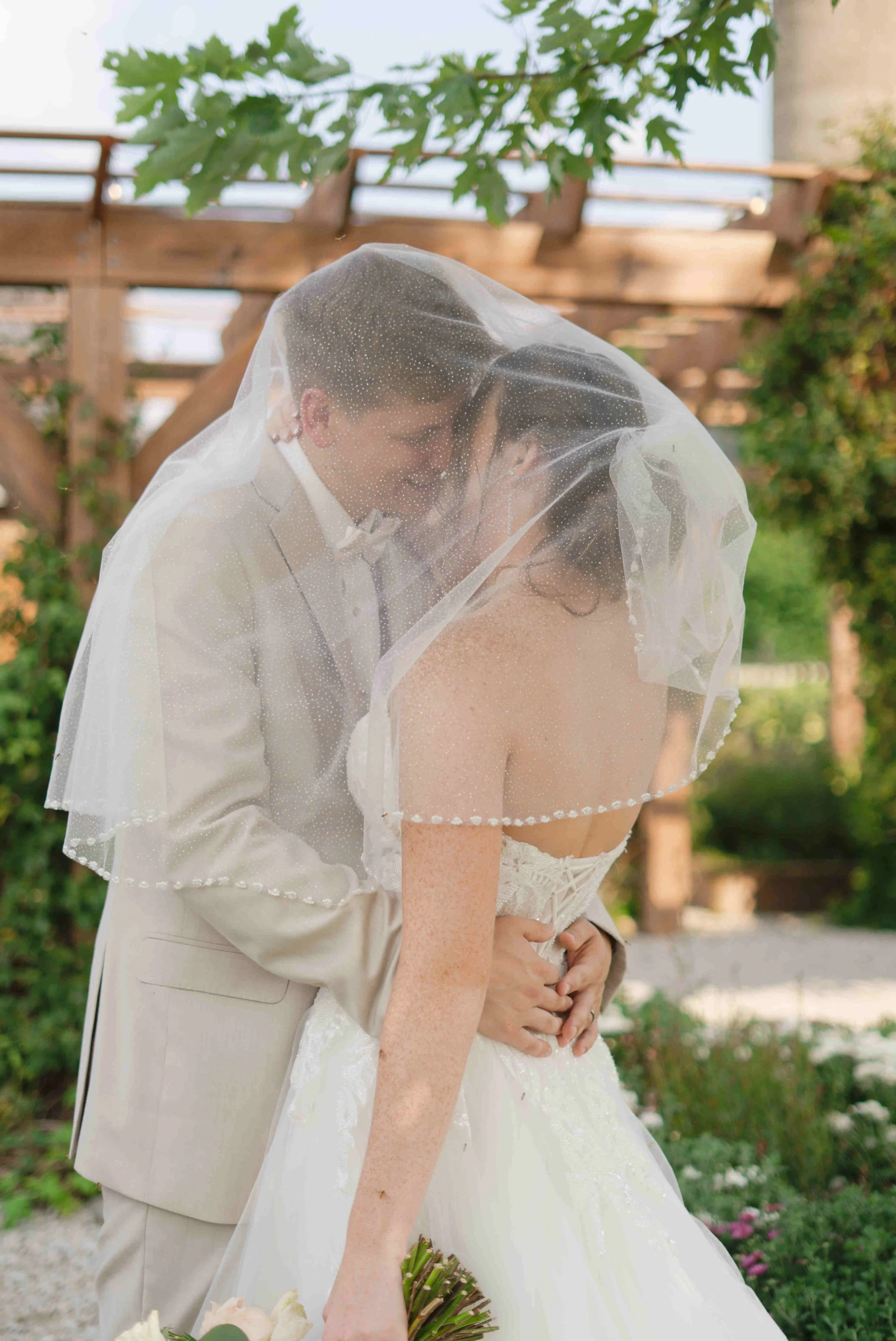 Indiana-August-Wedding-Blossom-Barn-Heather-Corbin-Photography-2026-162.jpg