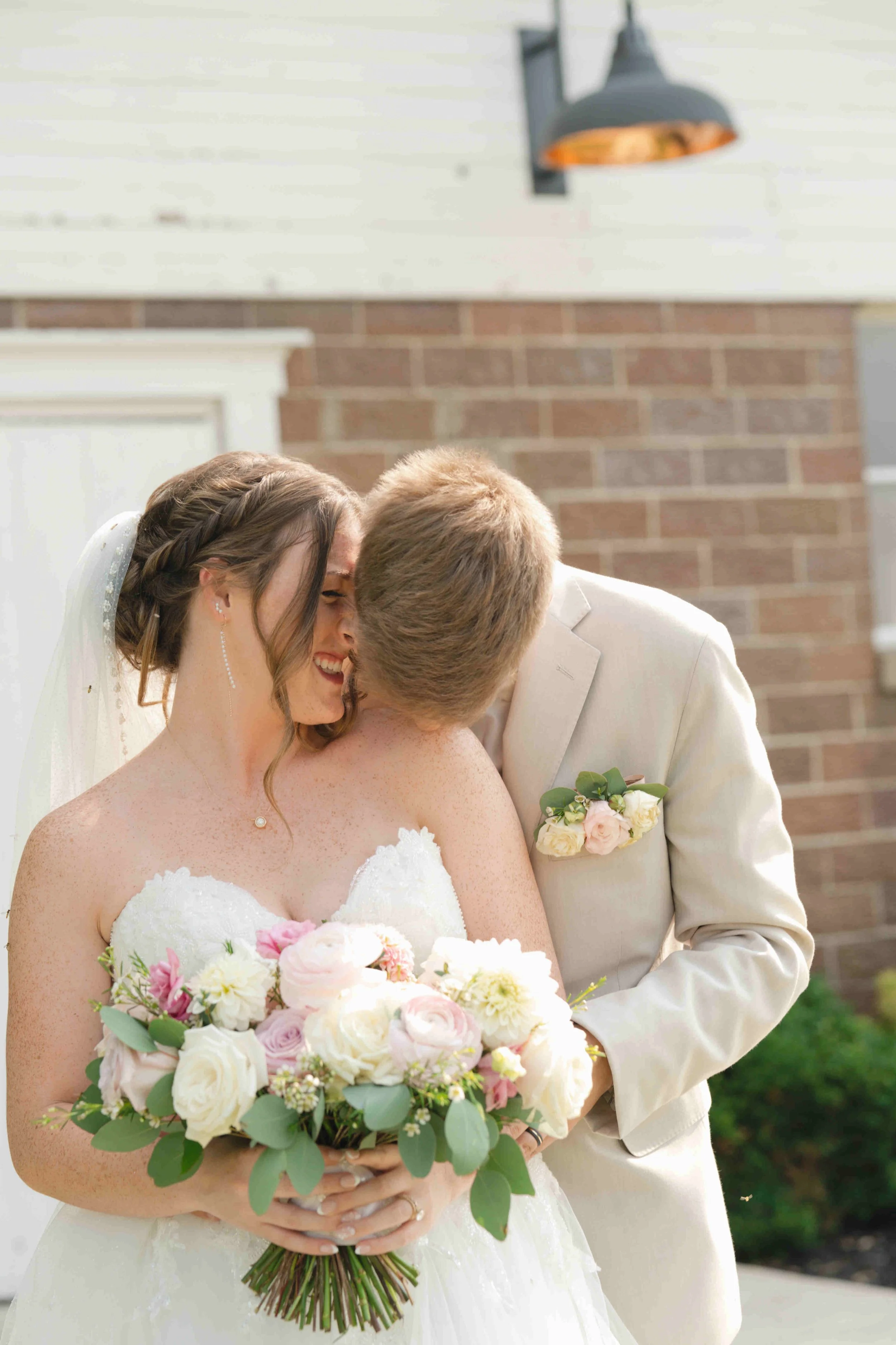 Indiana-August-Wedding-Blossom-Barn-Heather-Corbin-Photography-2026-169.jpg