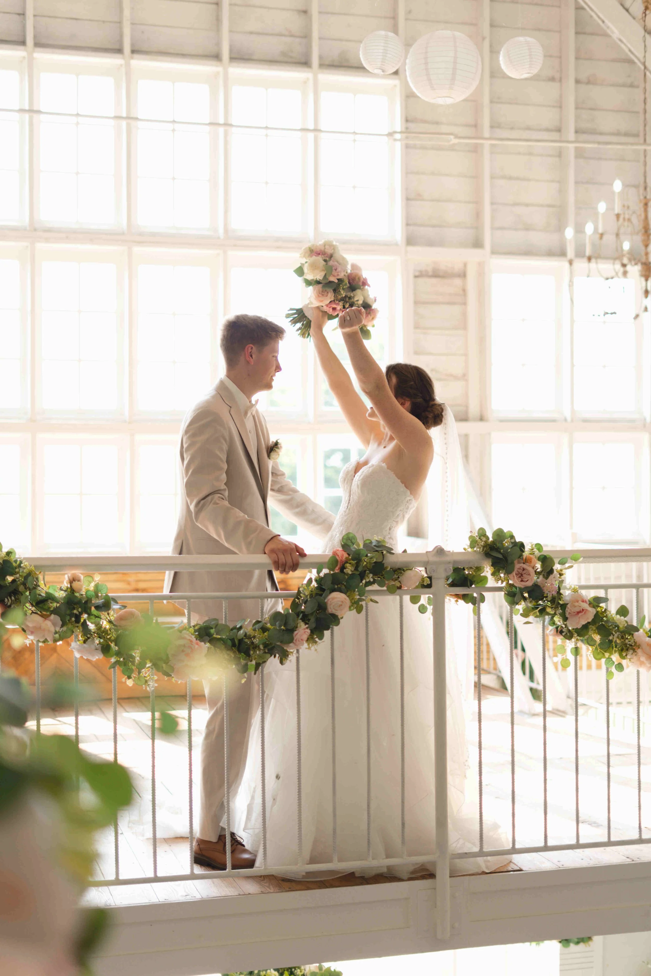 Indiana-August-Wedding-Blossom-Barn-Heather-Corbin-Photography-2026-196.jpg