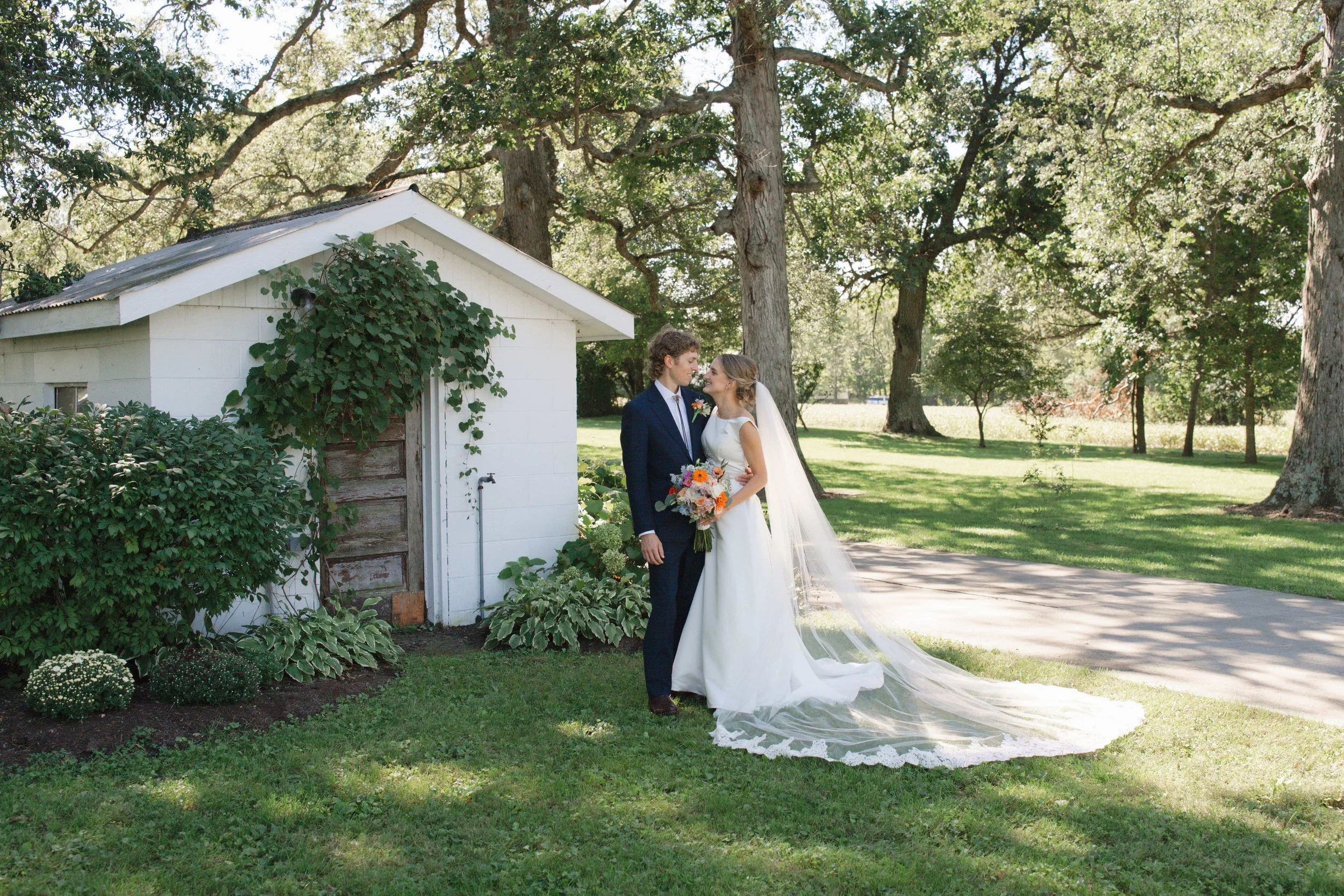 IndianaBackyardGardenWedding-022.jpg