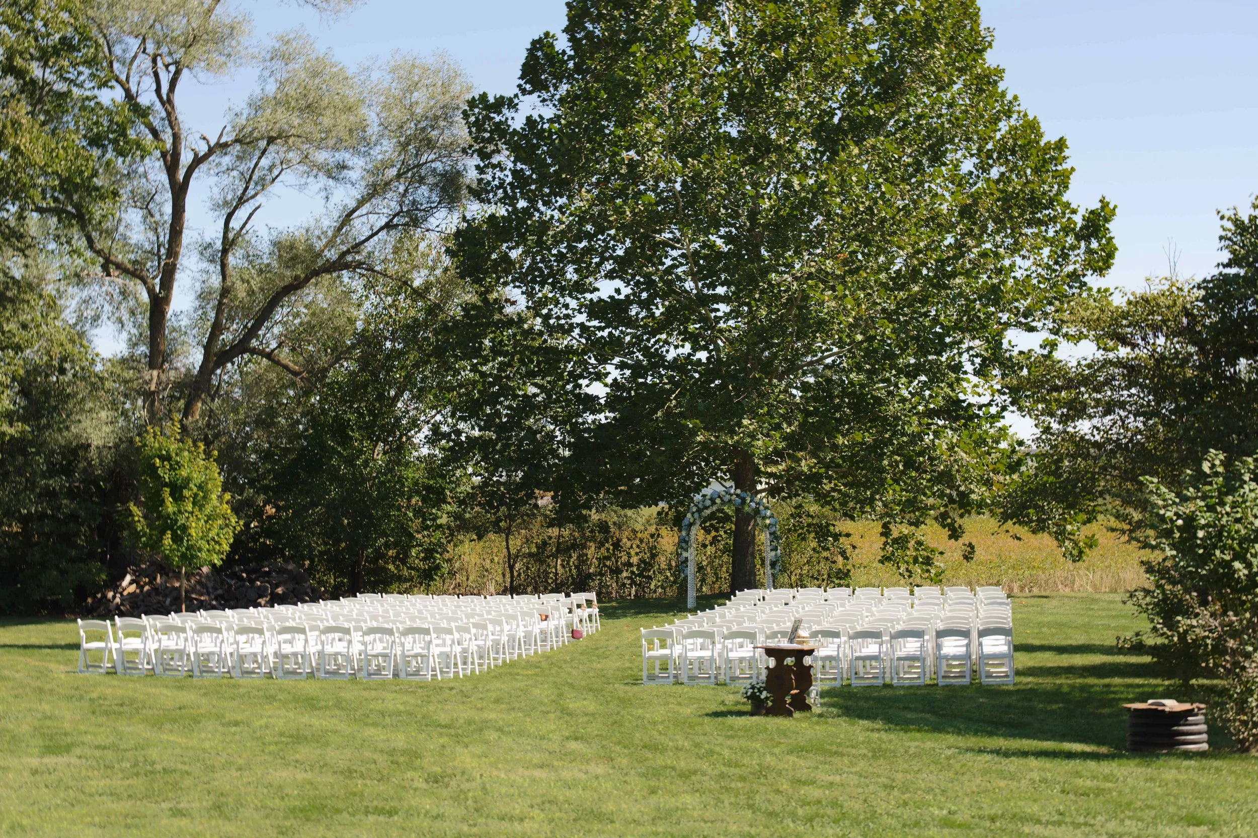 Fall-Indiana-backyard-wedding-Heather-Corbin-Photography-14.jpg