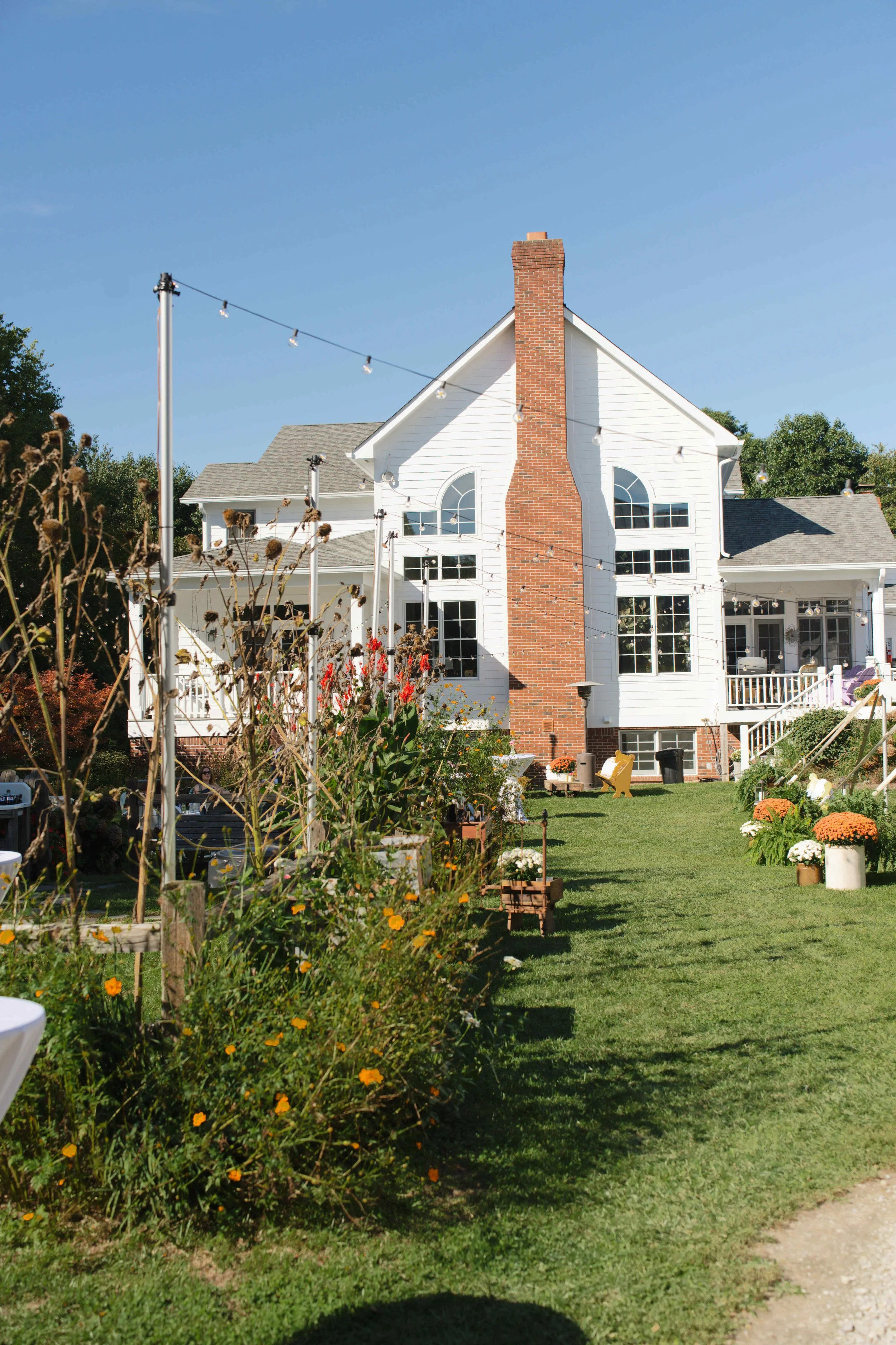 Fall-Indiana-backyard-wedding-Heather-Corbin-Photography-43.jpg
