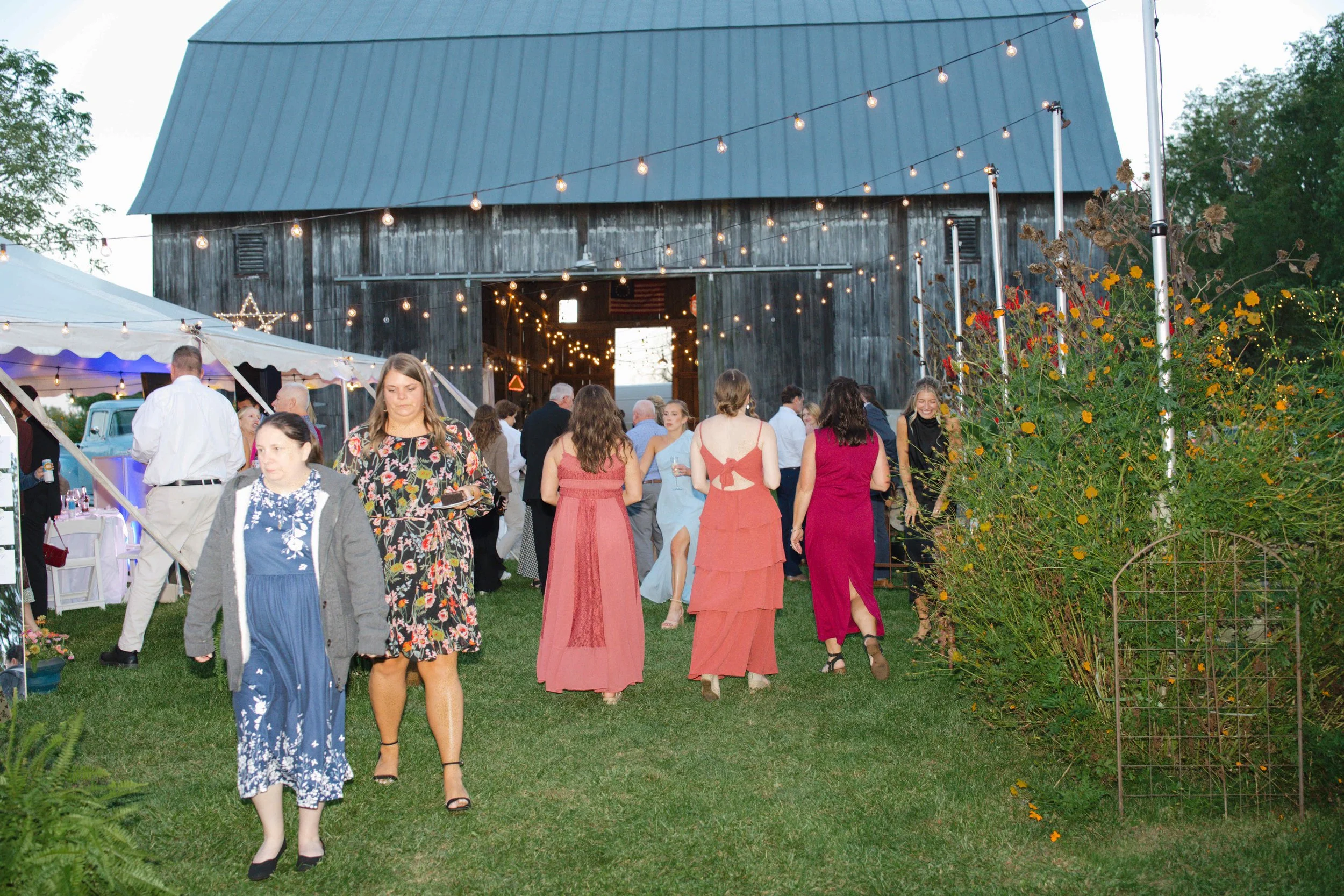 Fall-Indiana-backyard-wedding-Heather-Corbin-Photography-105.jpg