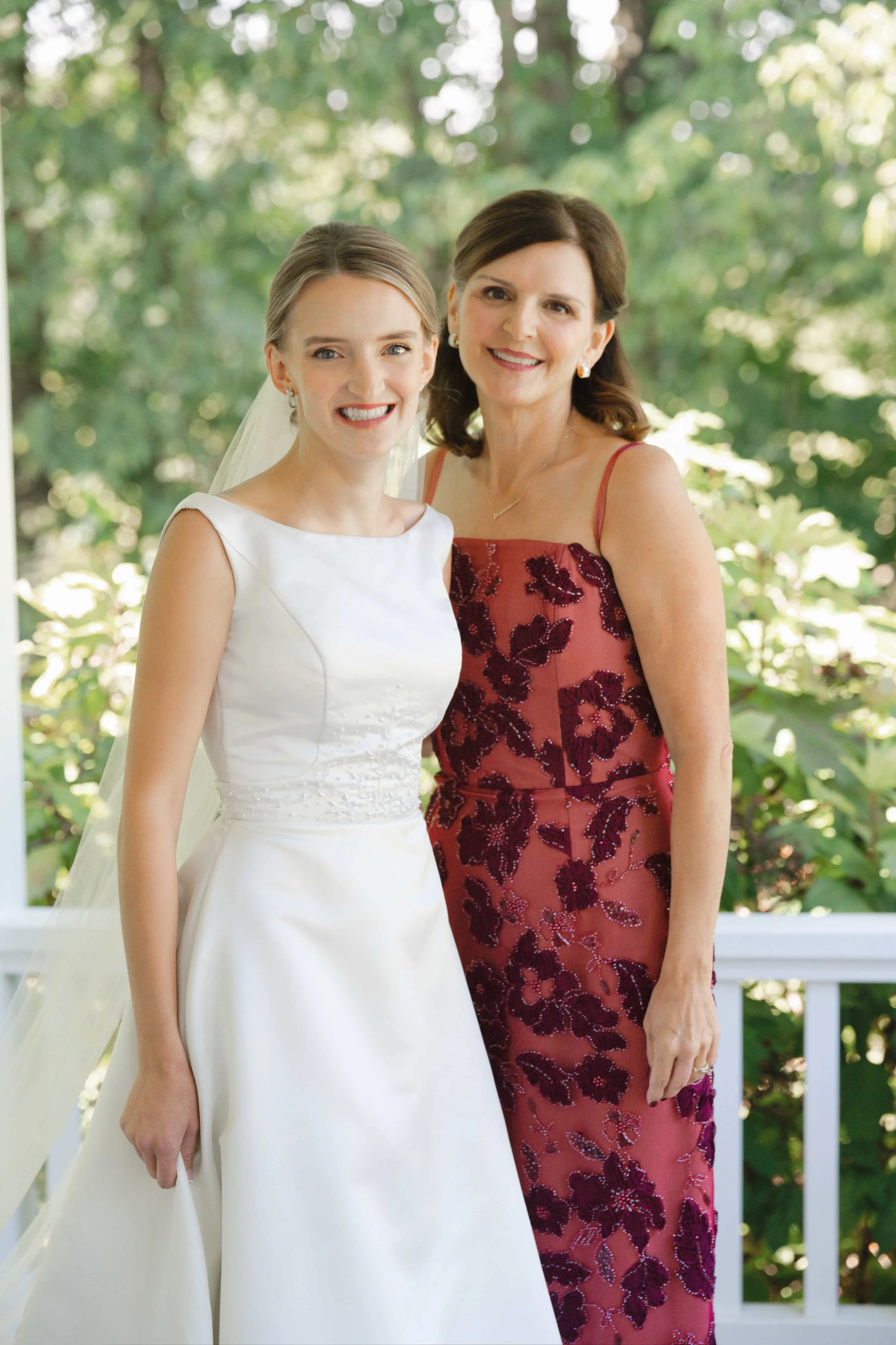 IndianaBackyardGardenWedding-005.jpg
