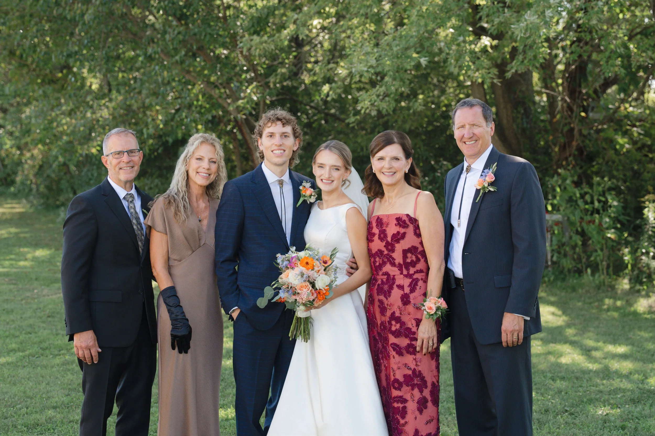 IndianaBackyardGardenWedding-065.jpg
