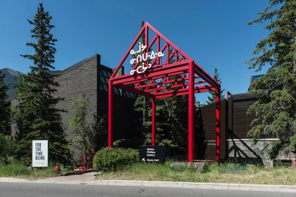 Video of Joi T Arcand’s installation ᓇᒨᔭ ᓂᑎᑌᐧᐃᐧᓇ ᓂᑕᔮᐣ