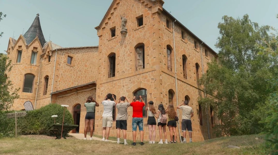 Localització de rodatge: LA CRIBA al Castell de Villavecchia (a prop de Barcelona)