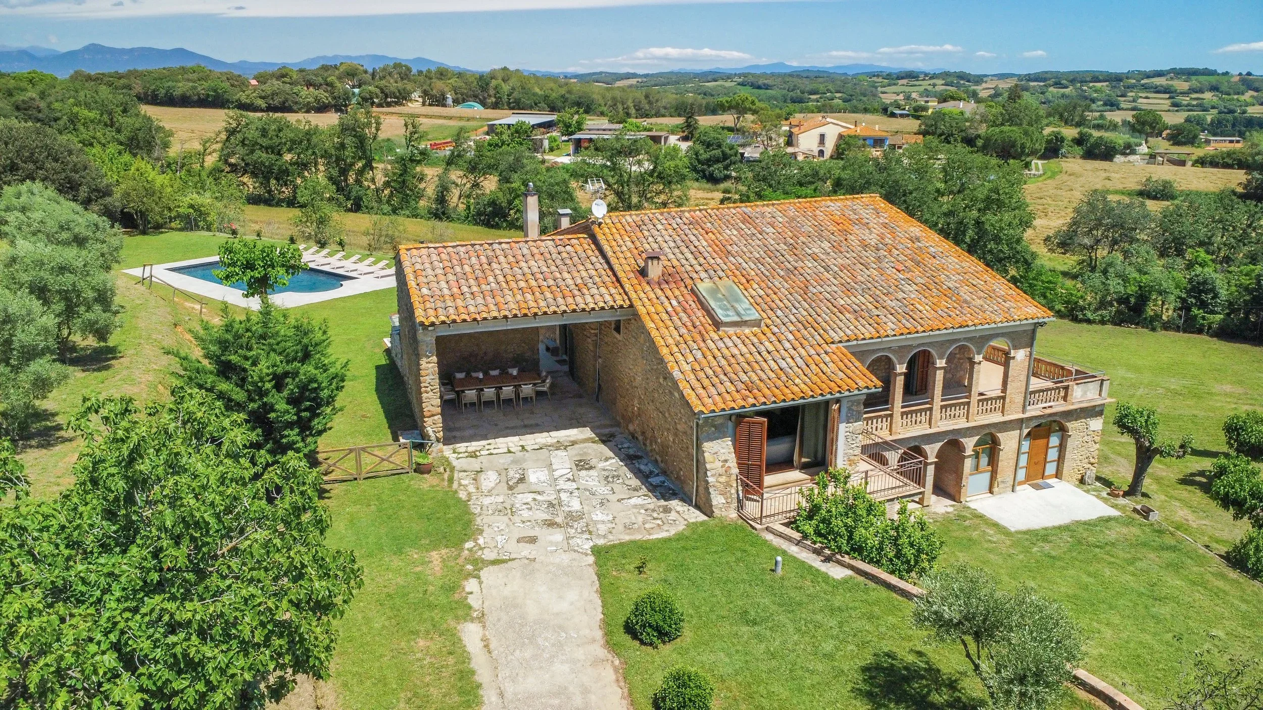 Country House Ferienunterkunft mit Pool nahe Girona.