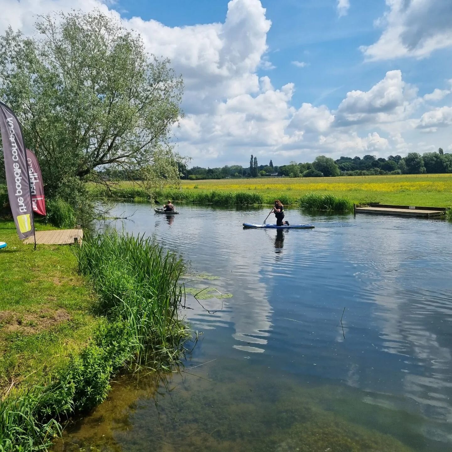 There are certainly worse places to be on a long bank holiday weekend! 🛶🌳🍻

#pub 
#suffolk 
#Essex 
#eastanglia 
#kayaking 
#riverstour 
#bankholiday