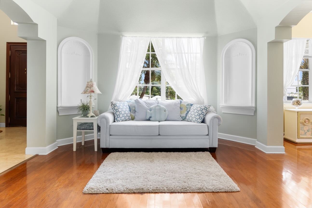 It&rsquo;s all about finding the perfect spot to sit &amp; read a good book in the AC 🌀📚😌 - Summer in Florida (Topaz Visual&rsquo;s version) 📸🏡 #tampabay #tamparealestate #tampabayrealestate #tamparealtors #househunting #realestatephotographer #