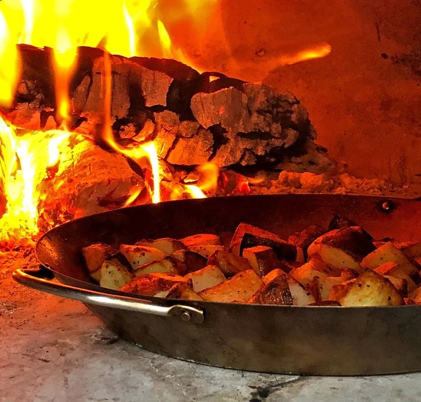 The best pans for a wood-fired brick oven. From usability to heat resistance, what to buy and what to avoid.

https://www.smokefiregrill.ca/blog/best-pans-and-cookware-for-a-wood-fired-brick-oven-500f1000f

#brickoven #pizzaoven #bestpans #cookingtip