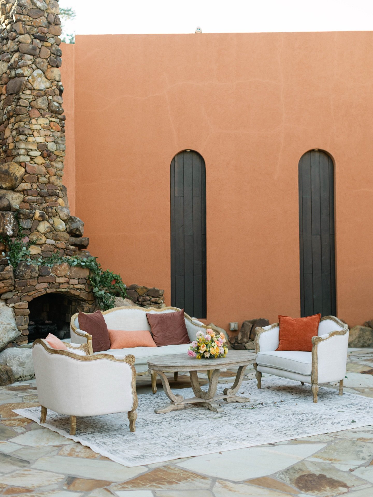 A few of our favorite shots from our last styled shoot with @vowandvoyage and @kobieryanphotography! Everything came out so picture perfect! 🤩

Photographer: @kobieryanphotography
Planner: @vowandvoyage
Venue: @agaveestates
Rentals &amp; bar: us, of