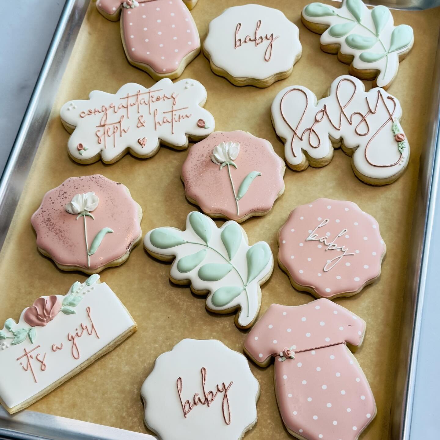 A really pretty rose gold, cream, green set for a new baby! 

#SugarCookies #Homemade #RoyalIcing #CustomCookies #HandDecoratedCookies #DecoratedCookies #DecoratedSugarCookies #CookieArt #EdibleArt #CookiesOfInstagram #CookiesOfIG #WillowGlen #SanJos