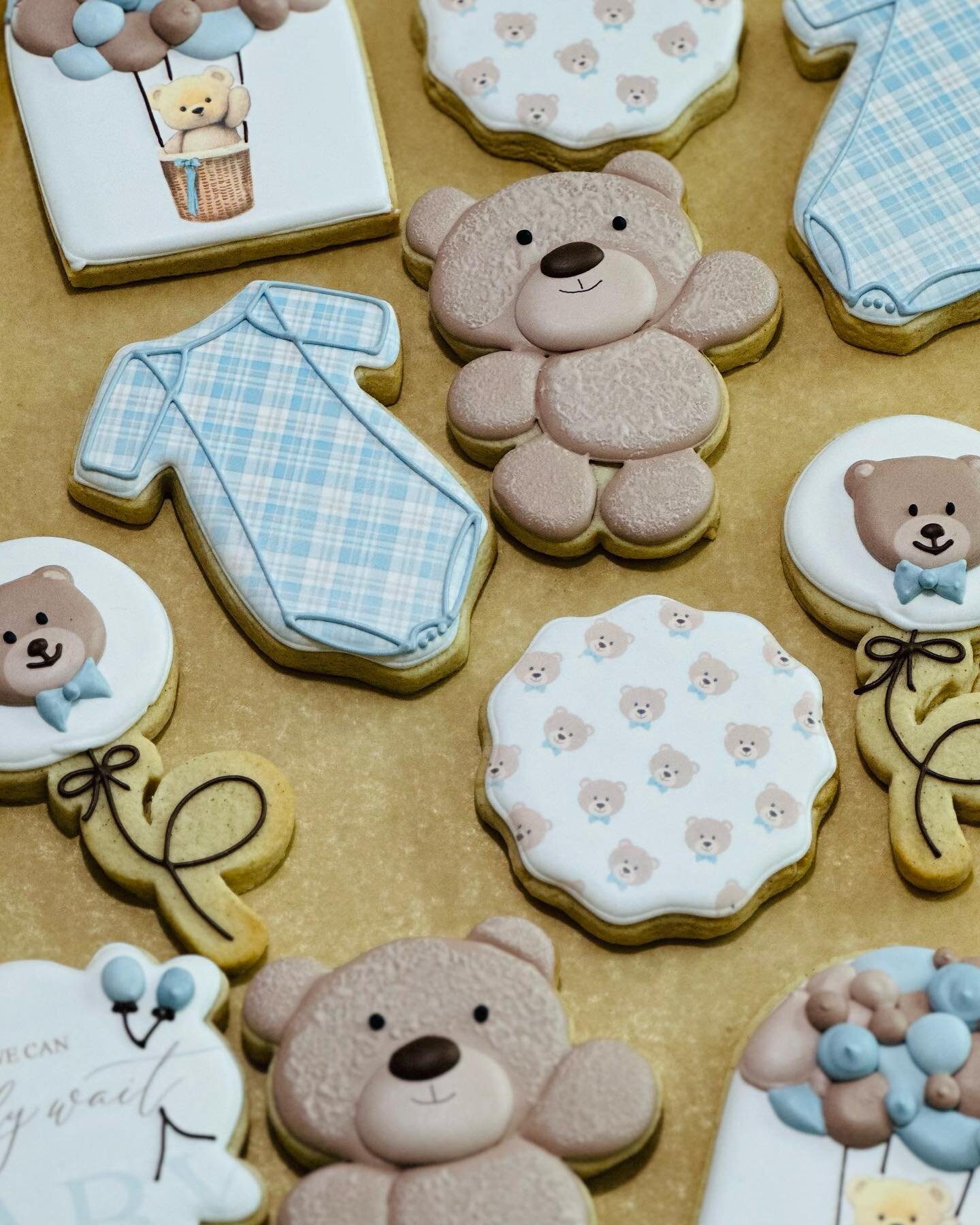 We can bearly wait! Baby shower cookies using the artwork from the invitation as inspiration and to coordinate cookies. #SugarCookies #Homemade #RoyalIcing #CustomCookies #HandDecoratedCookies #DecoratedCookies #DecoratedSugarCookies #CookieArt #Edib