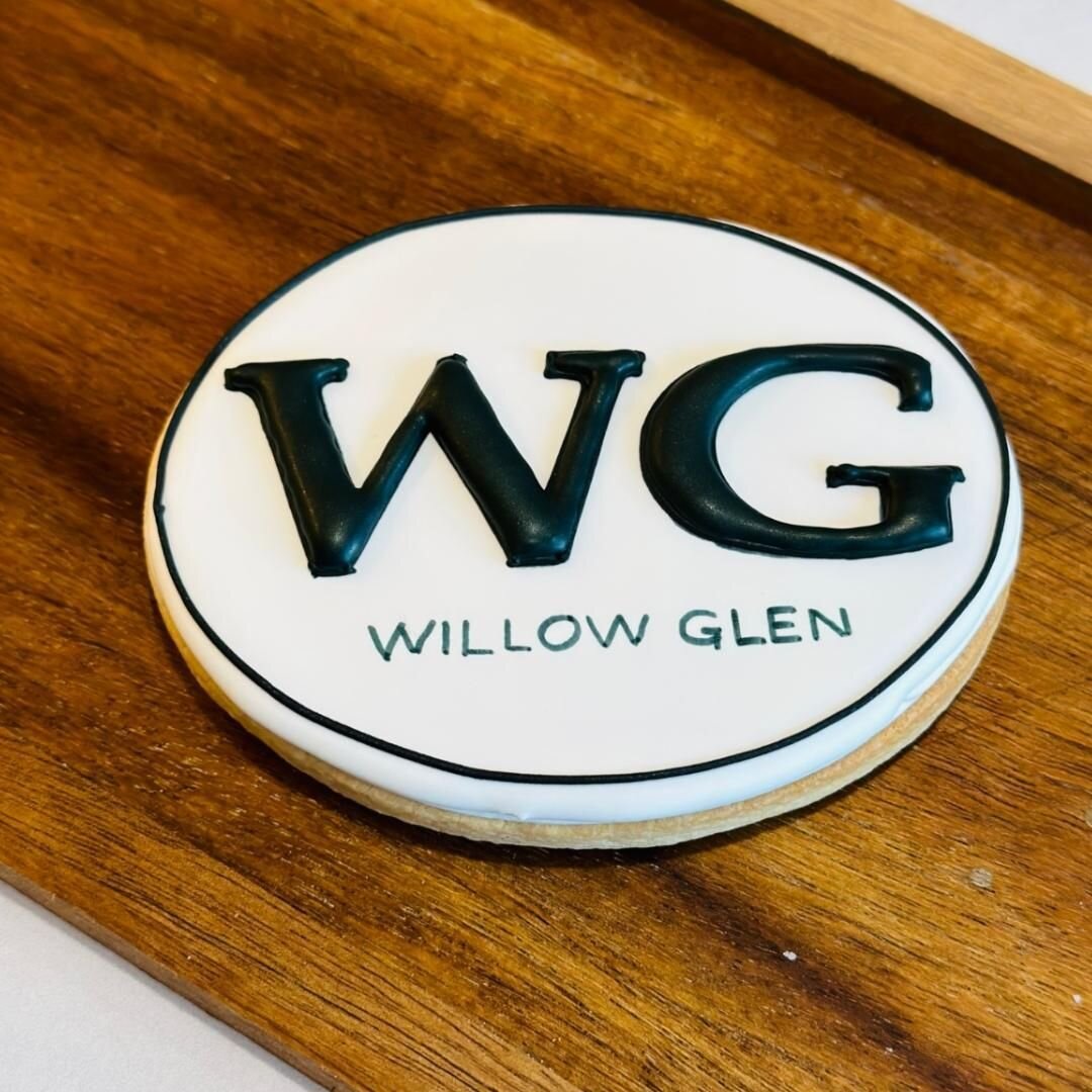 📣NEW PRODUCT ALERT📣 New to my website is this Willow Glen cookie, perfect for sharing your pride of the neighborhood! Check out my site for my details! #WillowGlenCookie #EuropeanStickerCookie #WillowGlenPride #WGCharm #WGPride #WGCookie #RoyalIcin