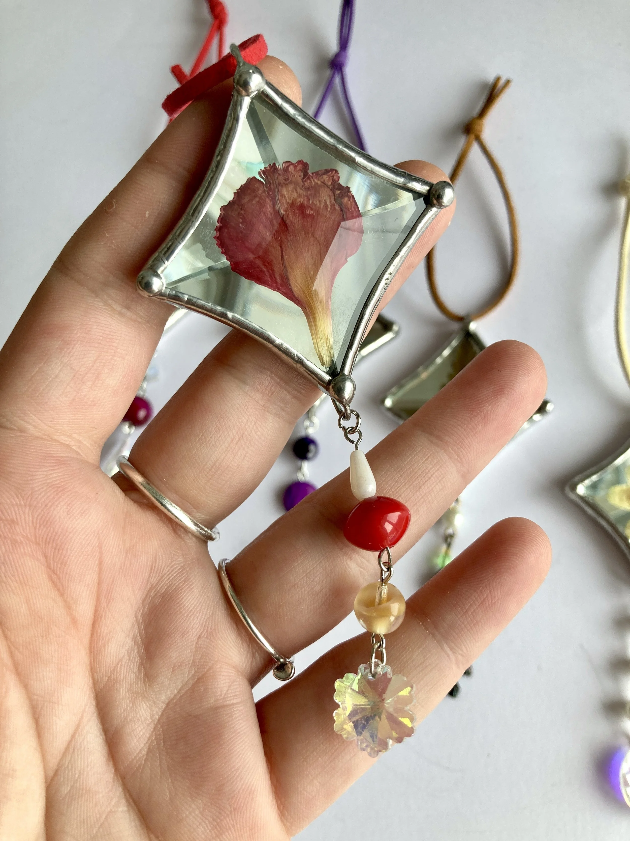 Shooting Star - Stained Glass Ornaments - Made in Montréal