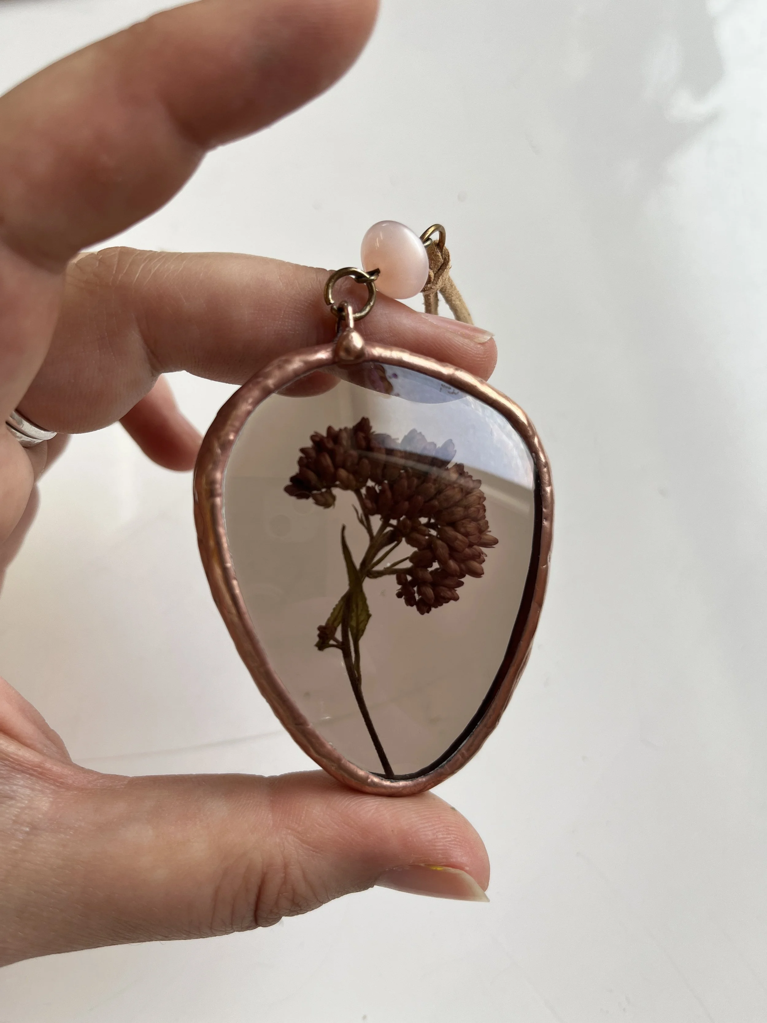 Vintage sunglasses lens flower charms - Stained Glass Ornaments - Made in Montréal
