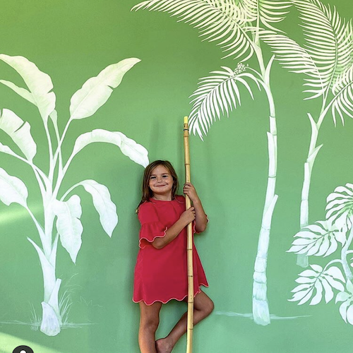 tropical-wall-mural-with-little-girl.png