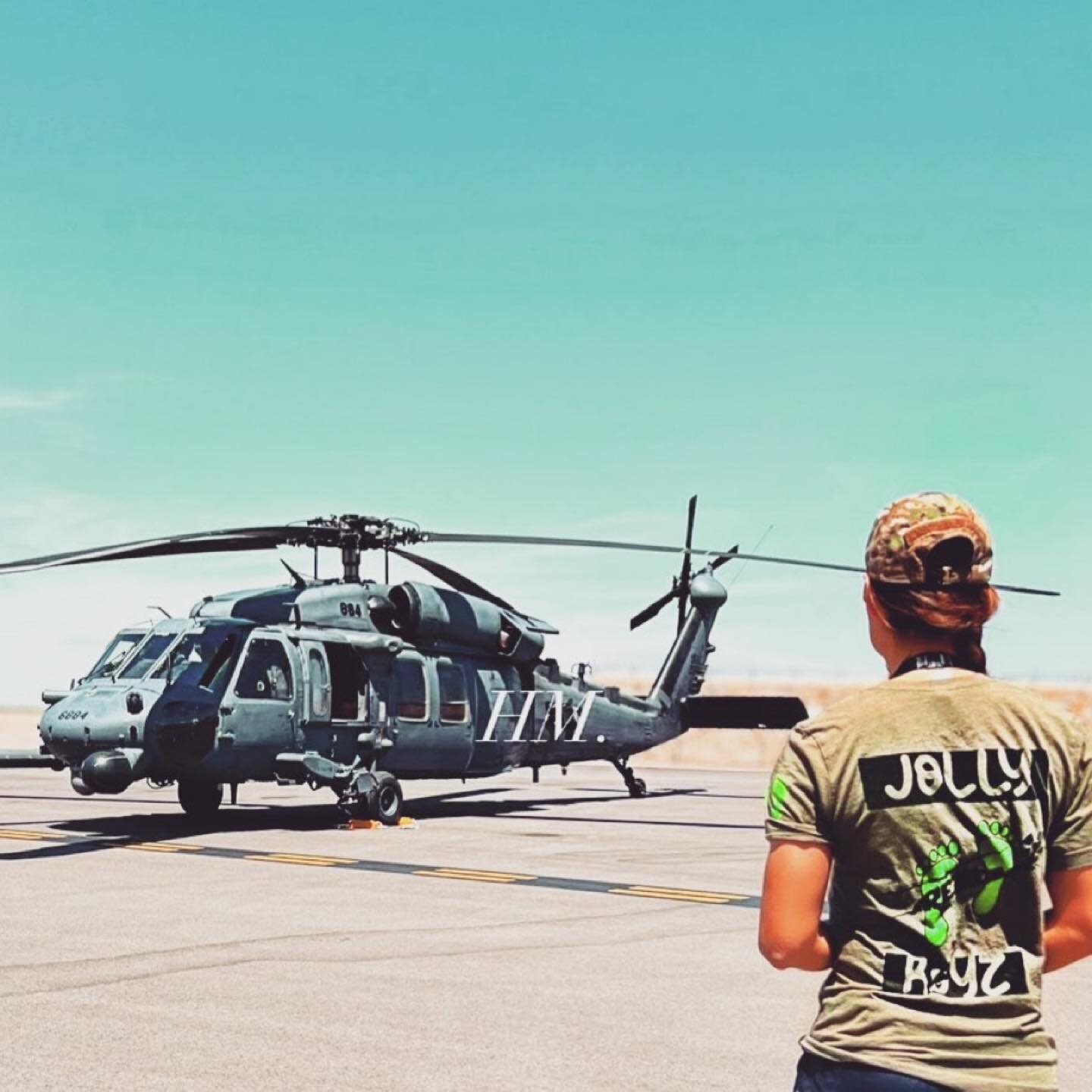I second this 🤙🏾 TOML! 

📸: @heather.mariiii

SAR Saturdays 💚👣

#hooker #ch47 #chinook #theflightcompany #helicopter #helicopterpilot #csar #blackhawk #armyaviation #uh60 #ipullpitch #usarmy #soar #160th #SAR #Ah64 #160thsoar #usairforce  #usarm