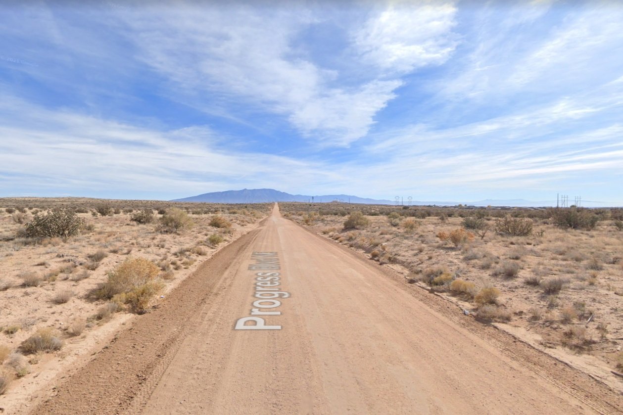 Levoy Landholdings 1.1 Acre Lot in Rio Rancho Estates, New Mexico