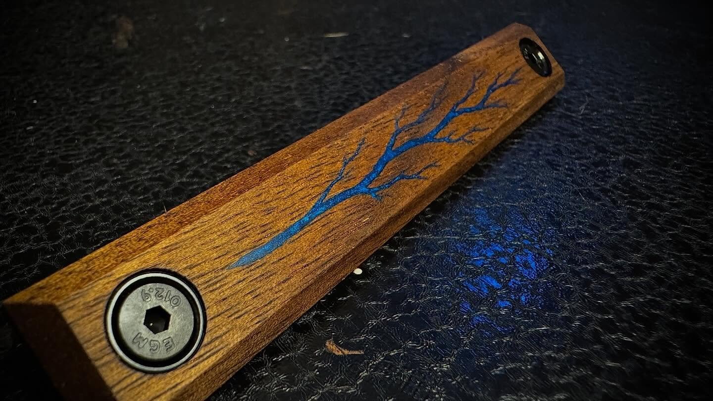 American walnut, precision-engraved detail, and a direction I&rsquo;ve been exploring.
This piece isn&rsquo;t a release &mdash; just a glimpse into the design and where future work may lead.

#designstudy #americanwalnut #craftednotproduced #precisio