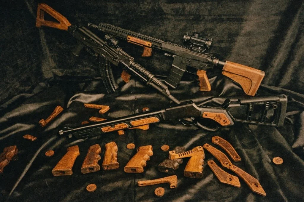 Some things are made to last.
Some are made to be felt. Some are made for both.

Wood. Steel. Time.
RailWoods.