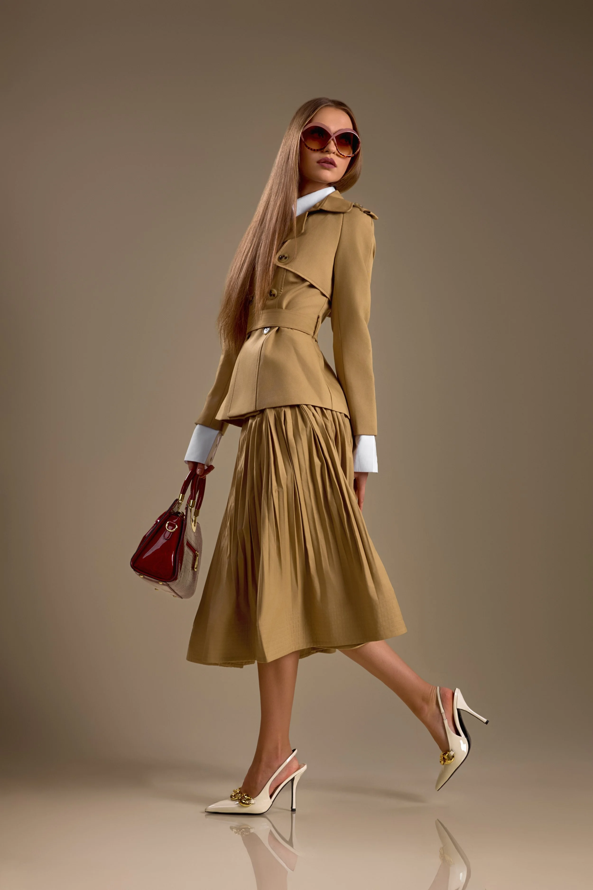 10-12-2024 Luxe - Alina - bossy3--310_(2) 1 4x6 SM.jpg