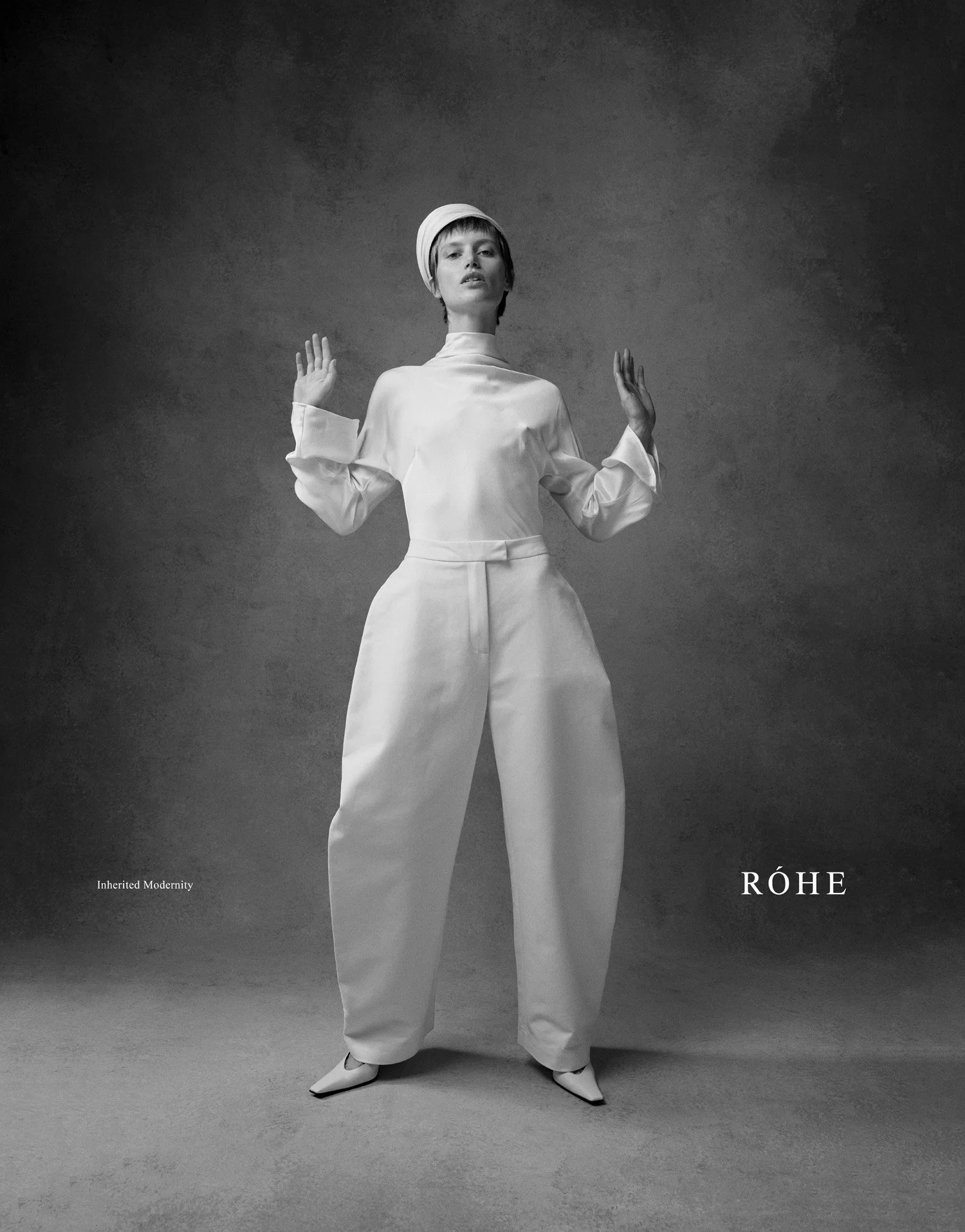 rohe-roheframes-campaign-bess-van -noordtricja-cotterrill-rohe-frameslogo 2.jpg