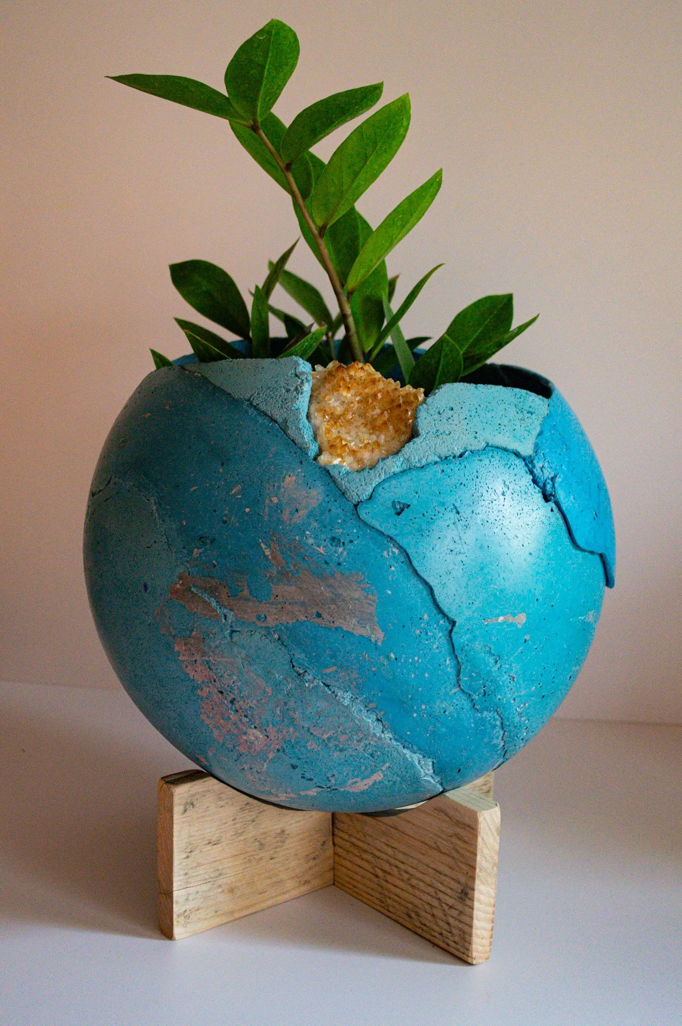 Orb Cement Planter XL