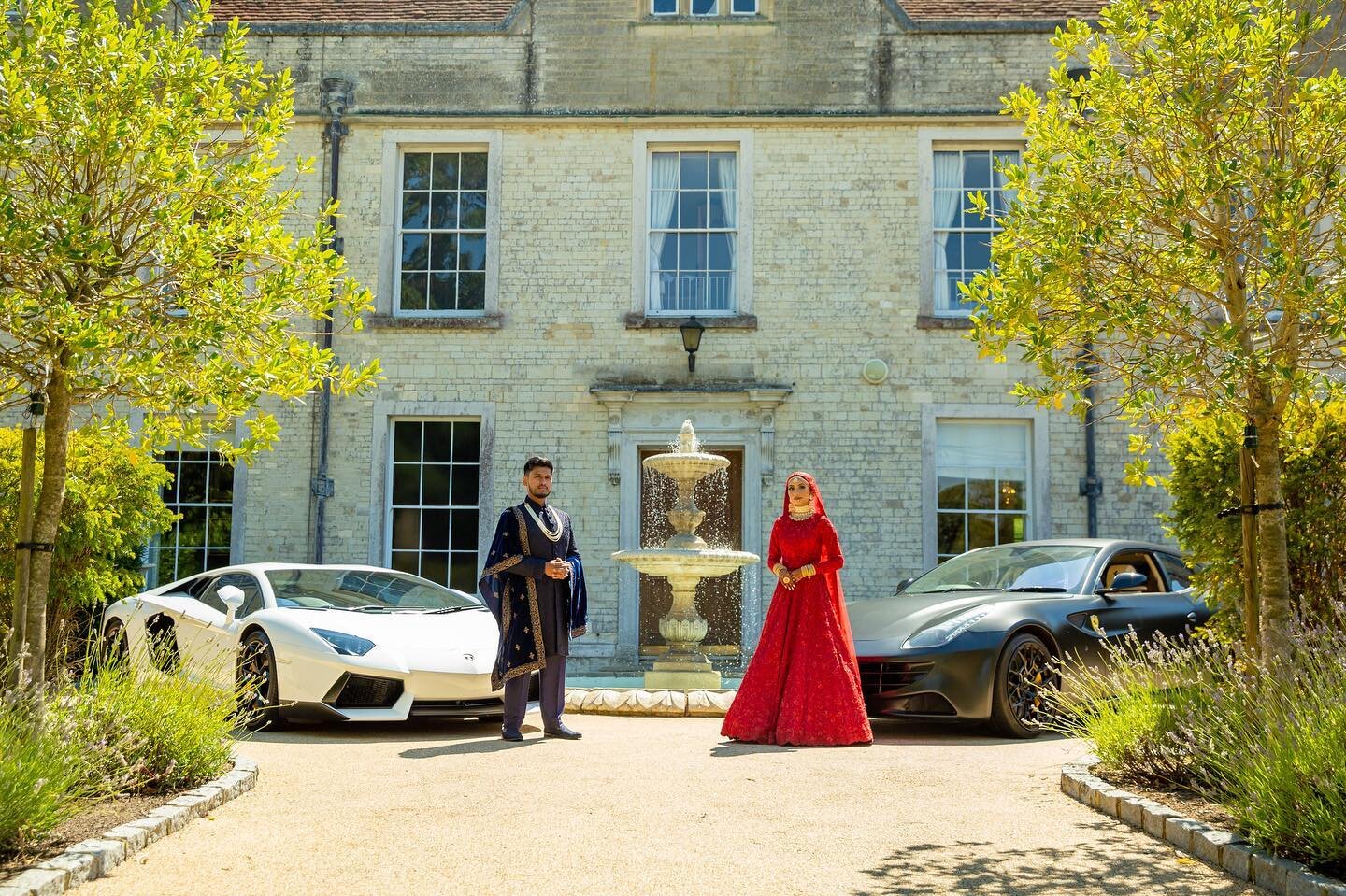Lamborghini Aventador Roadster & Matt Black Ferrari provided for Reza & Farhana π€π€
Events Planner: @mrvogue_
Media: @vogueeventslondon
Decor: @eventsbyfairydust
Cars: @voguechauffeurs
Venue: @froyleparkcountryestate
Brides outfit: @ks