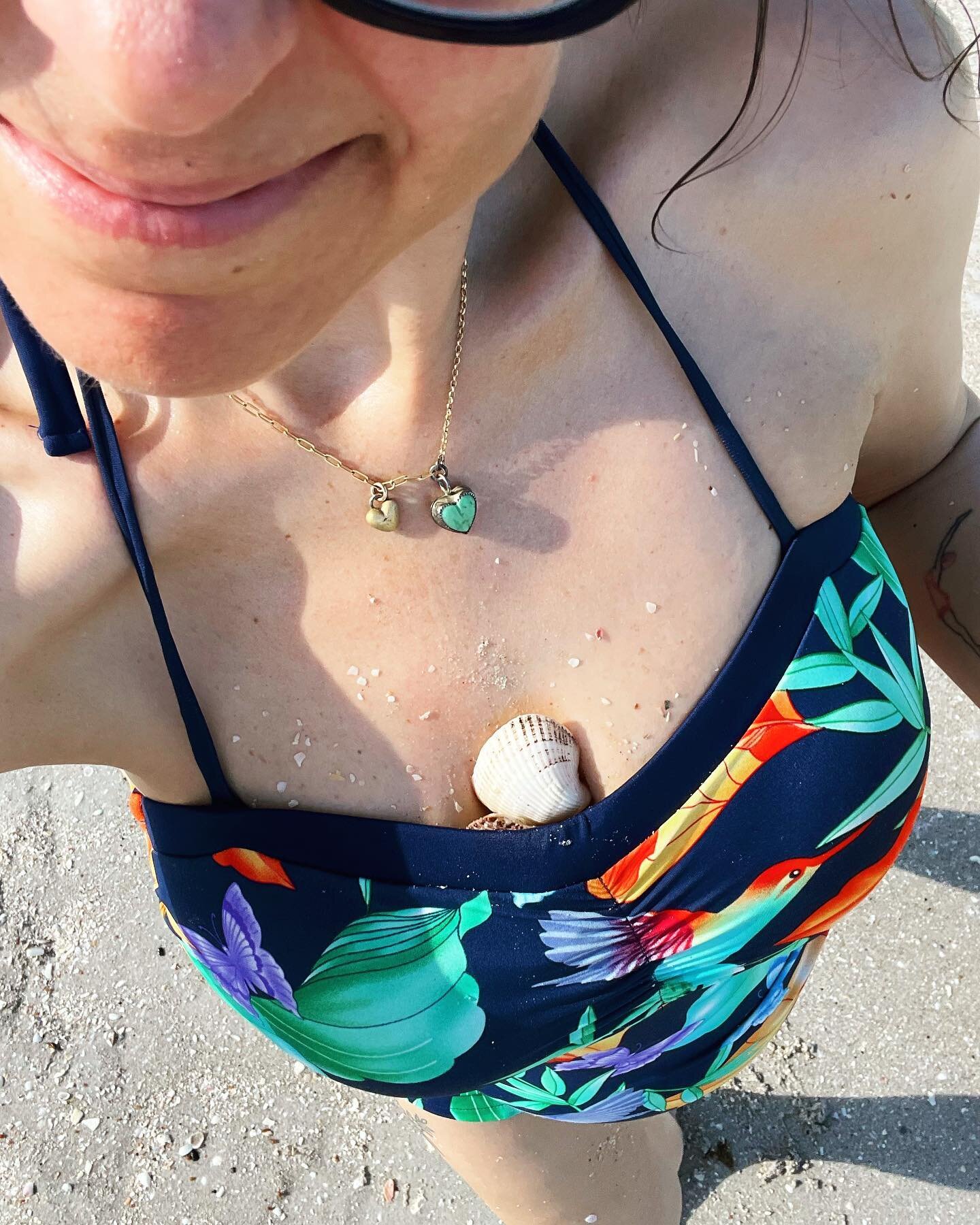 Why don&rsquo;t bathing suits have ✨ shell pockets ✨??!?!?! Spent the day walking the beach with my mama and it was glorious! Pelicans! Sandy toes! Lizards! Schools of silvery fish! More sunshine than my pale pale Minnesota skin can possibly handle! 