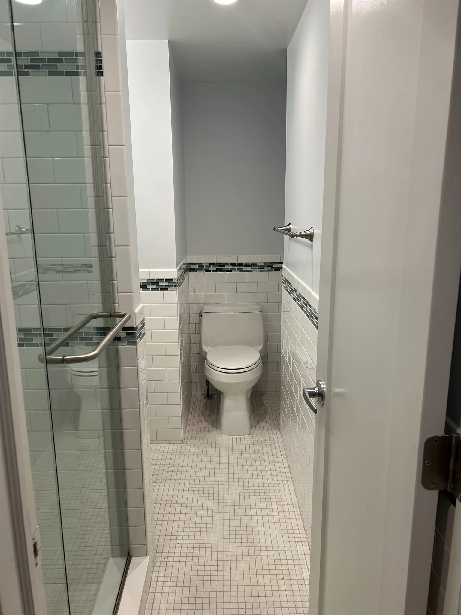 11 - PLP 19C Bathroom Enterance 5130.jpg