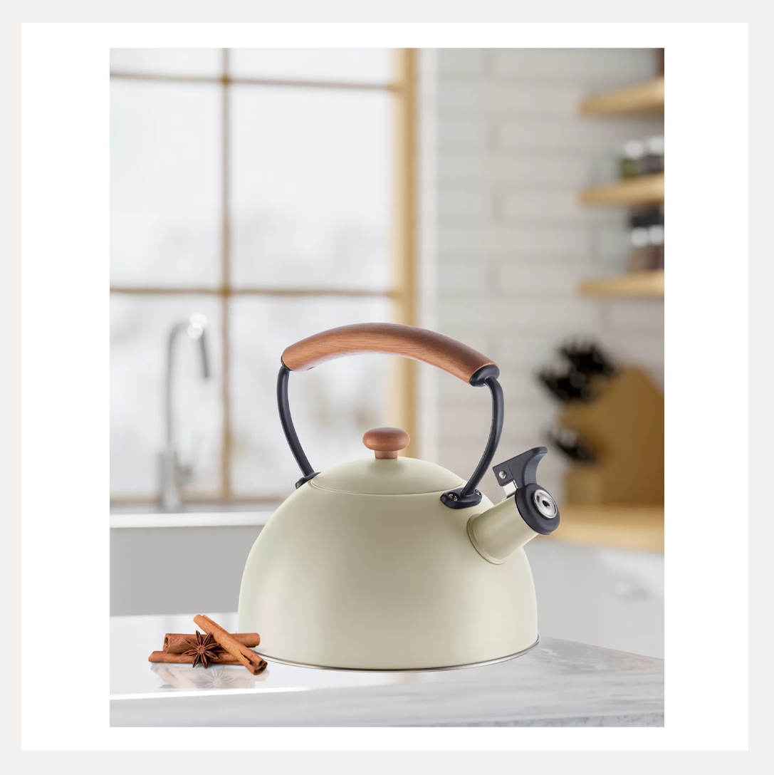 creamy grey teakettle 2.png