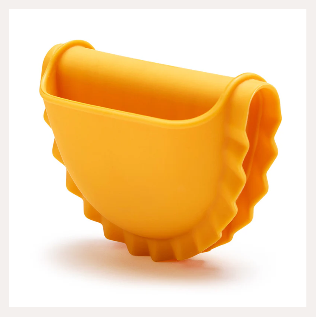 pasta oven mitt 2.png