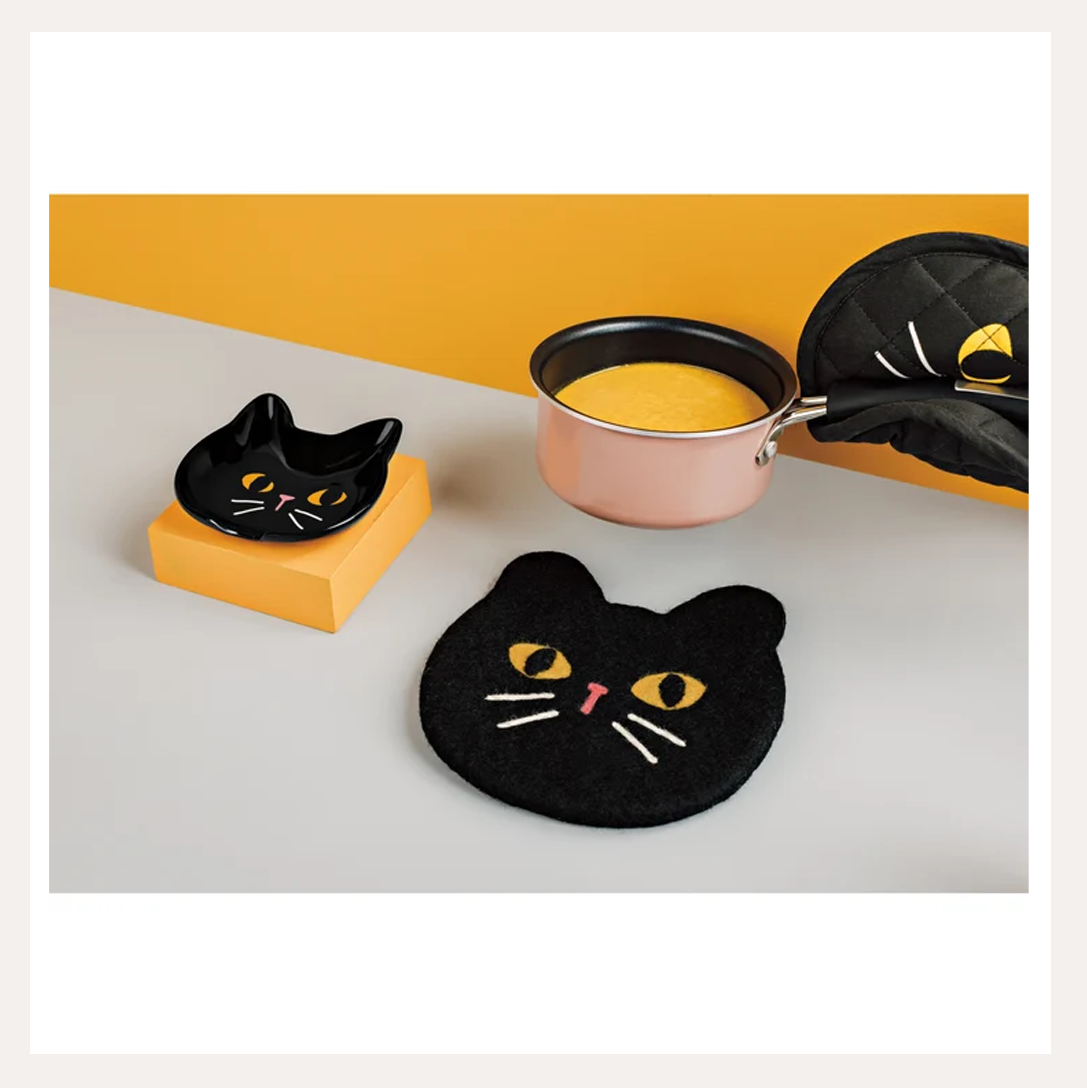 black cat trivet 2.png