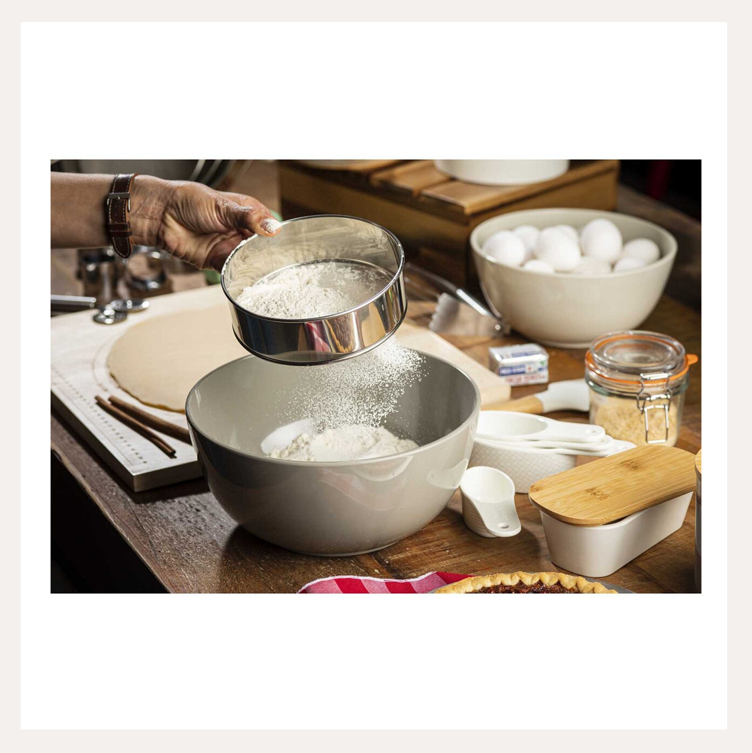 fine mesh strainer 2.png