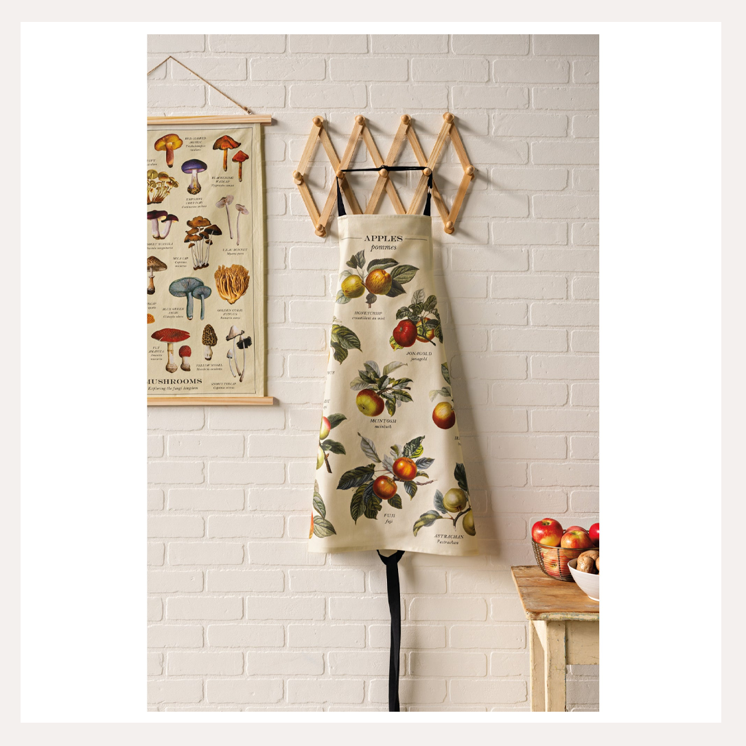 apple orchard apron 2.png
