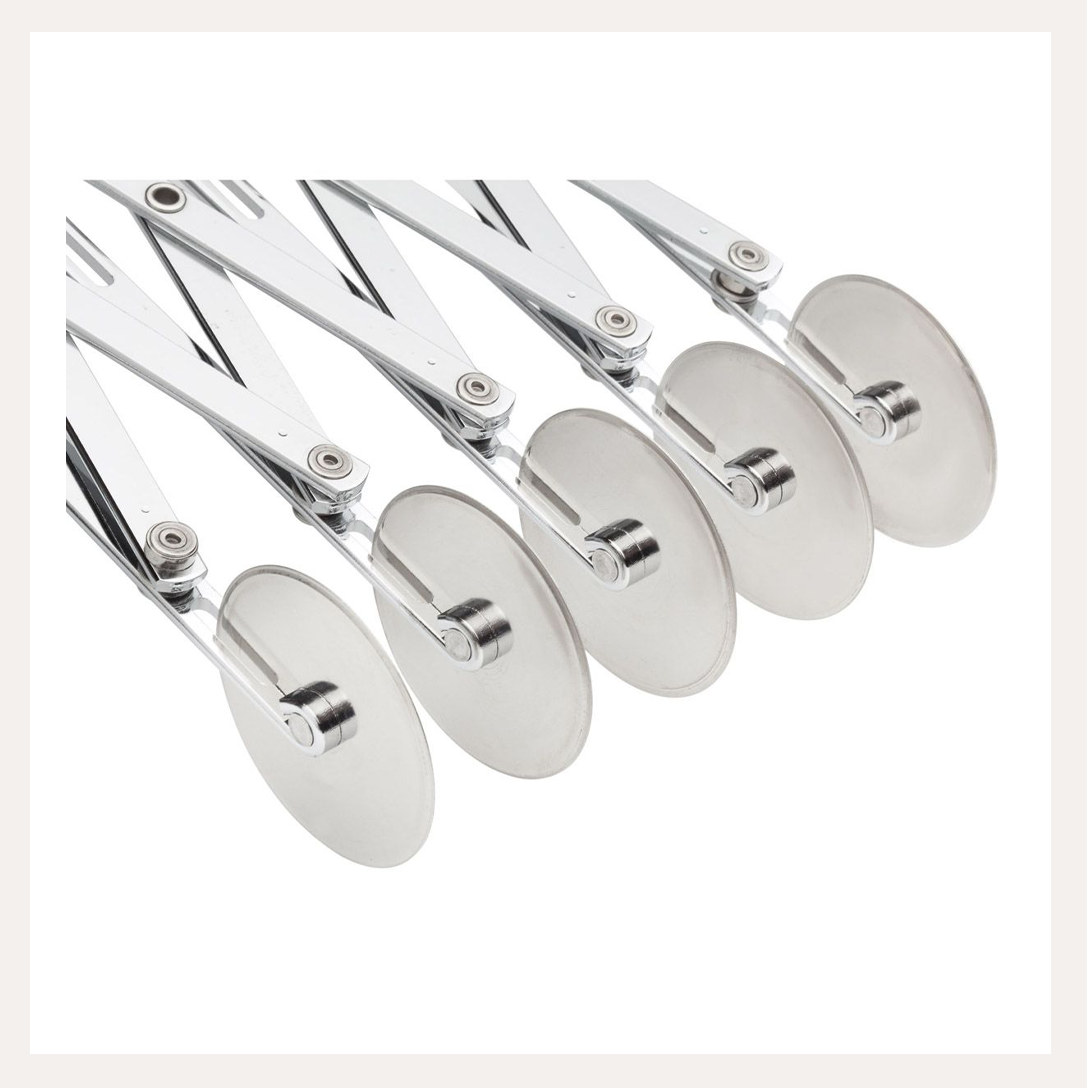 expandable dough cutter 2.png