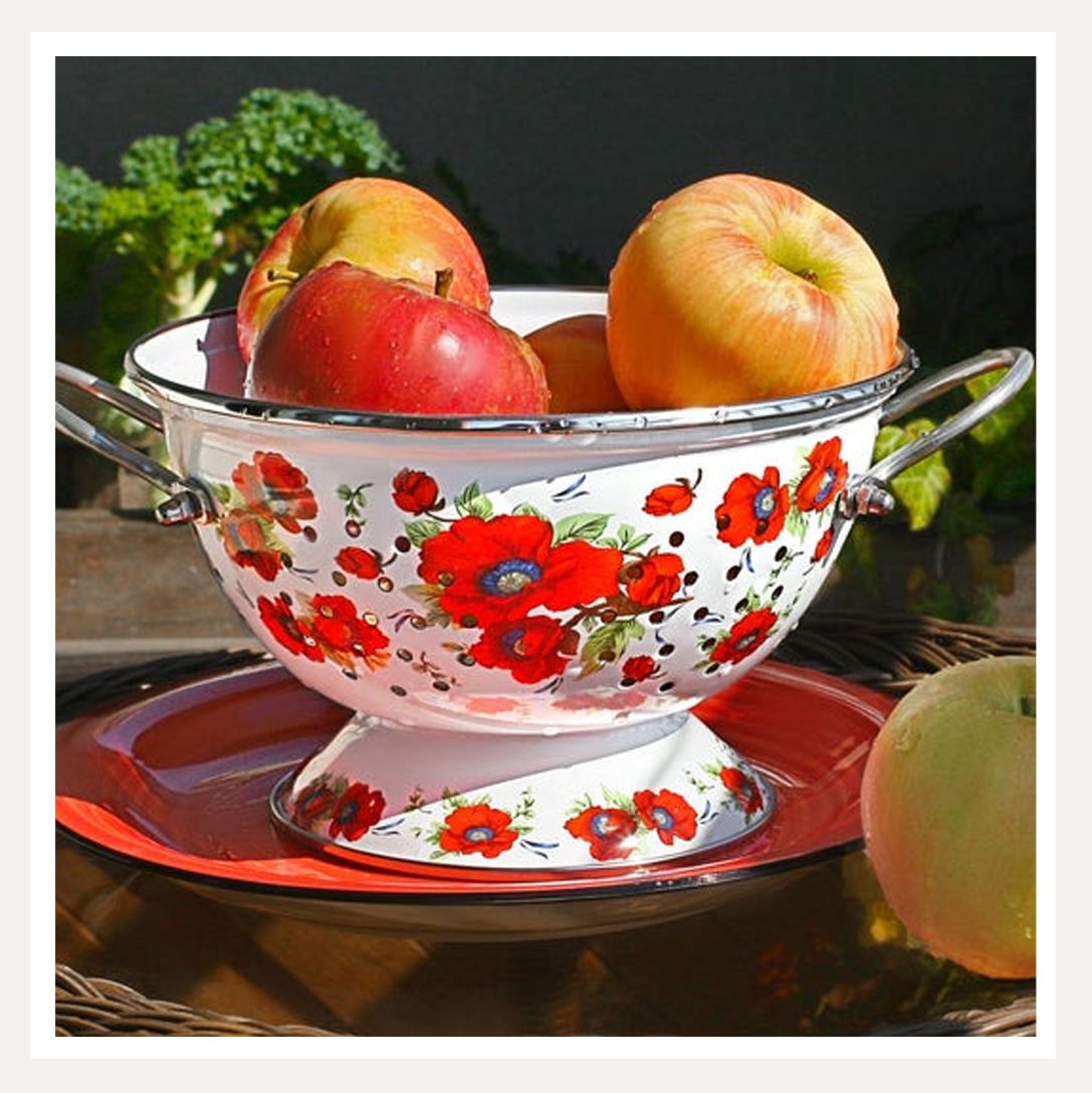 poppy colander 2.png