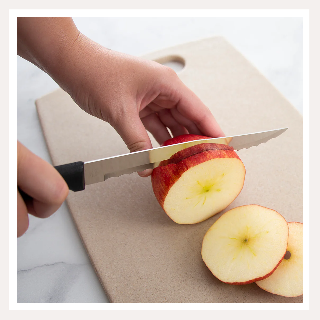 black serrated slicer 3.png