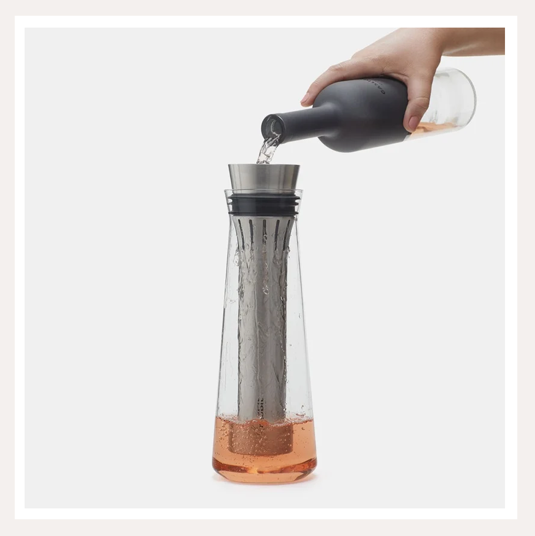 wine chilling carafe 5.png