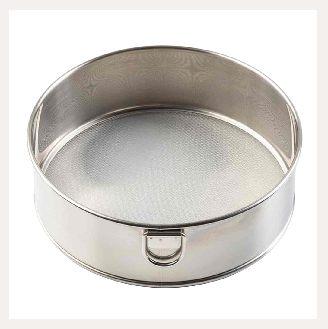 fine mesh strainer 3.png