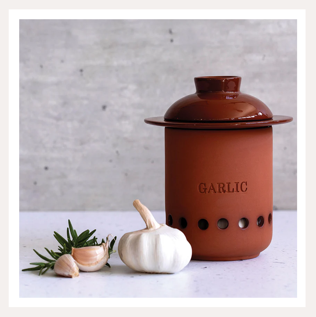 terracotta garlic keeper 2.png