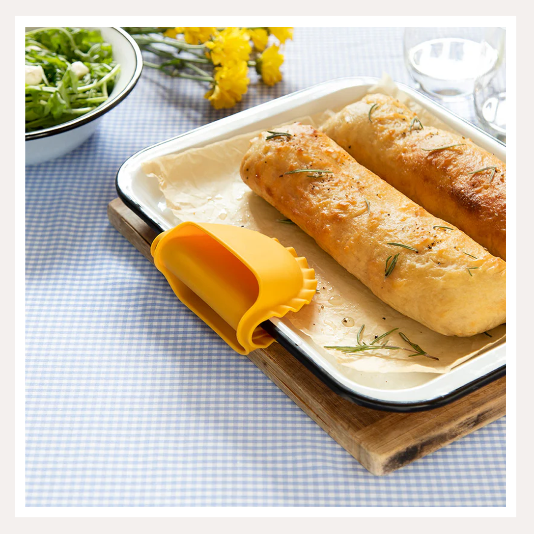pasta oven mitt 6.png