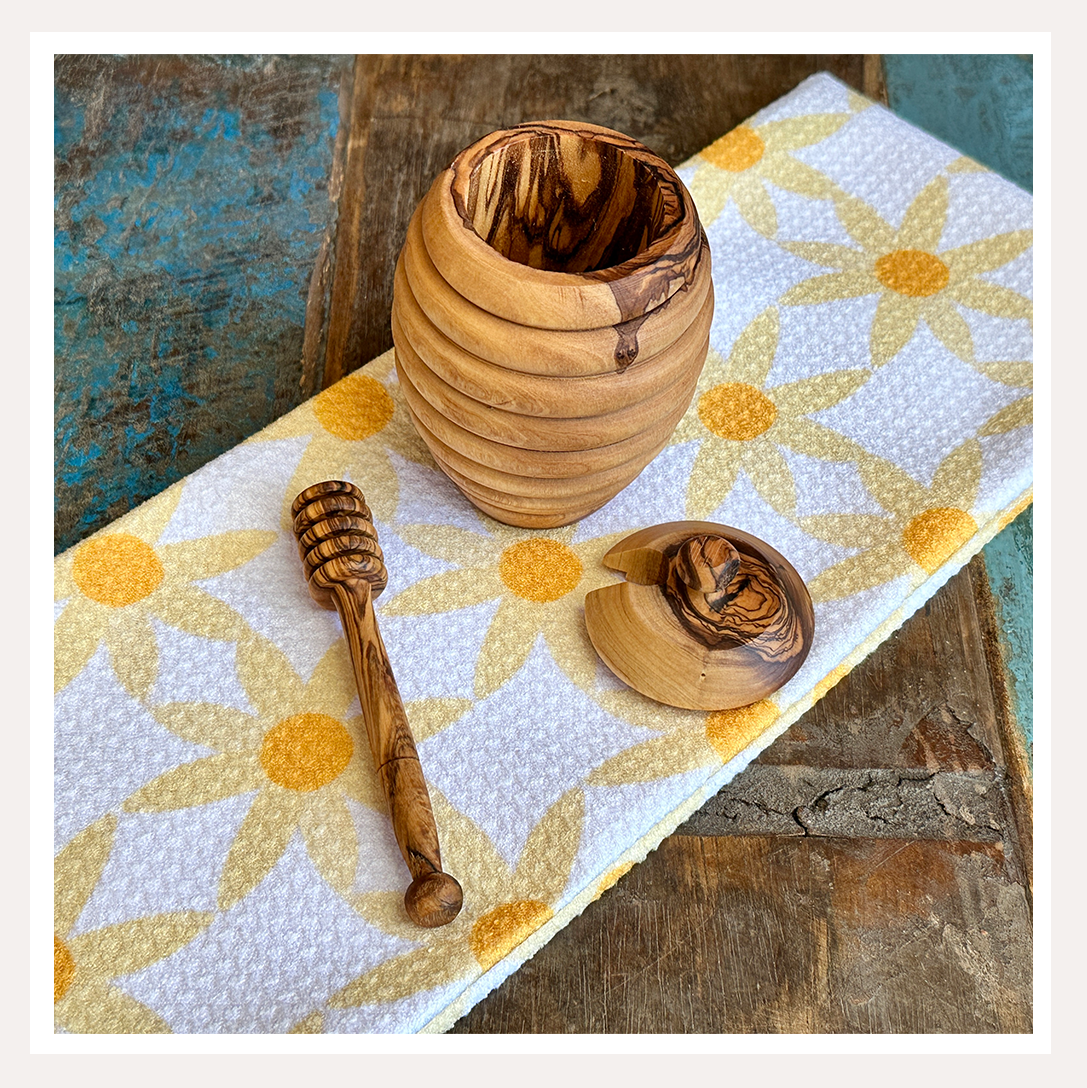 olivewood-honey-jar-3.png