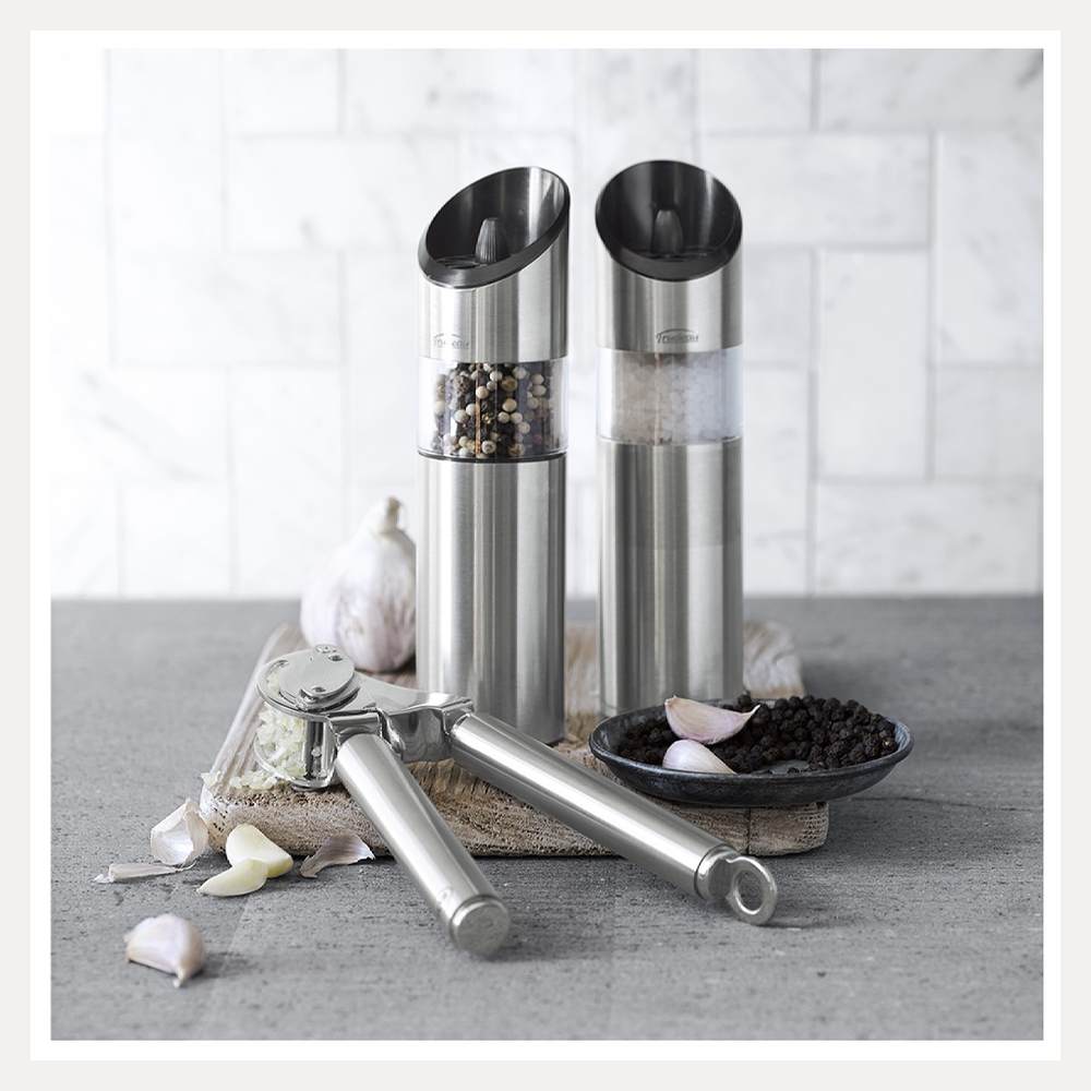 Vzaahu Gravity Electric Pepper and Salt Grinder Set of 2 - Rechargeable Vzaahu Gravity Electric Pepper and Salt Grinder Set of 2 - Rechargeable