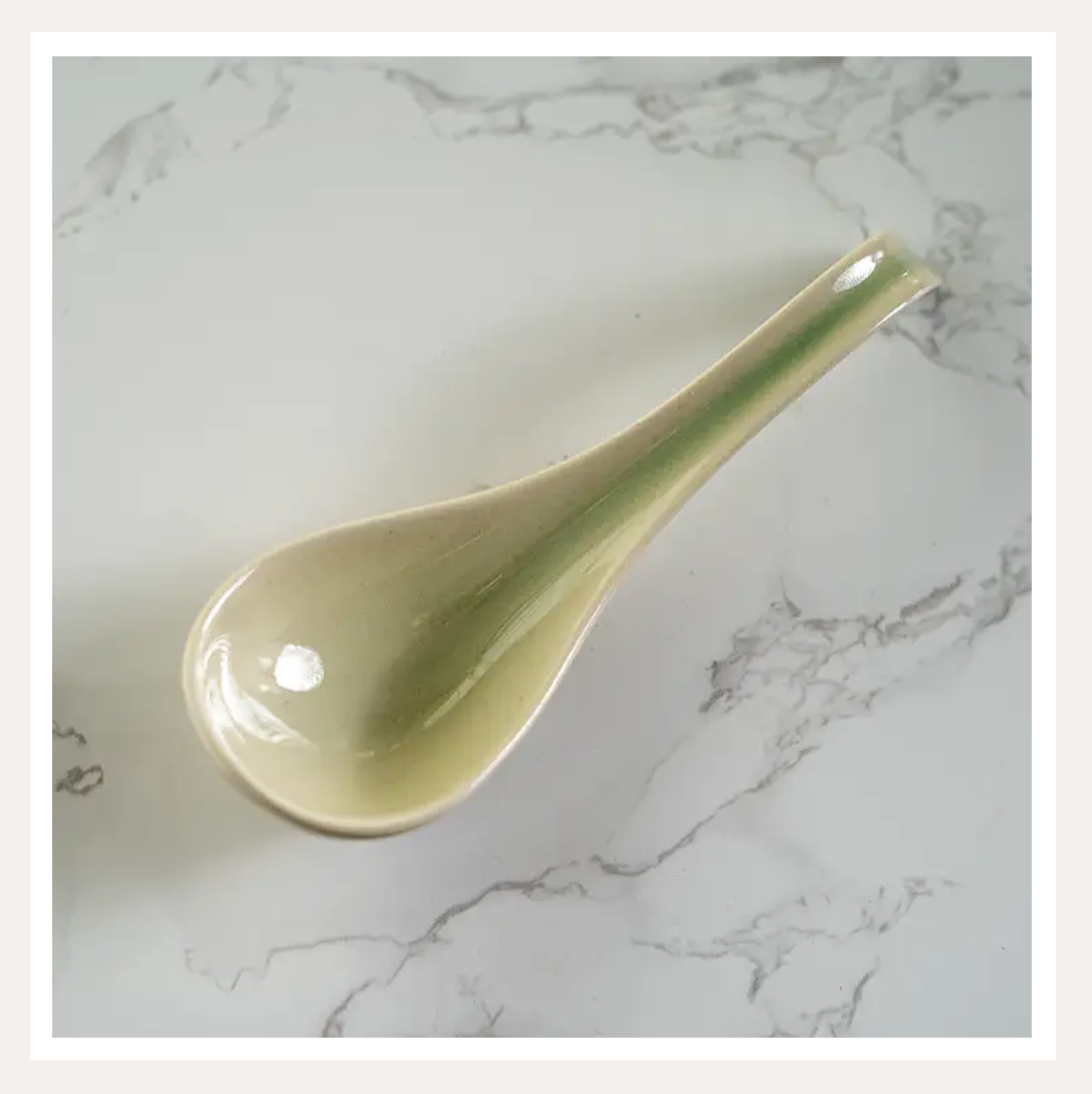 porcelain spoon 2.png