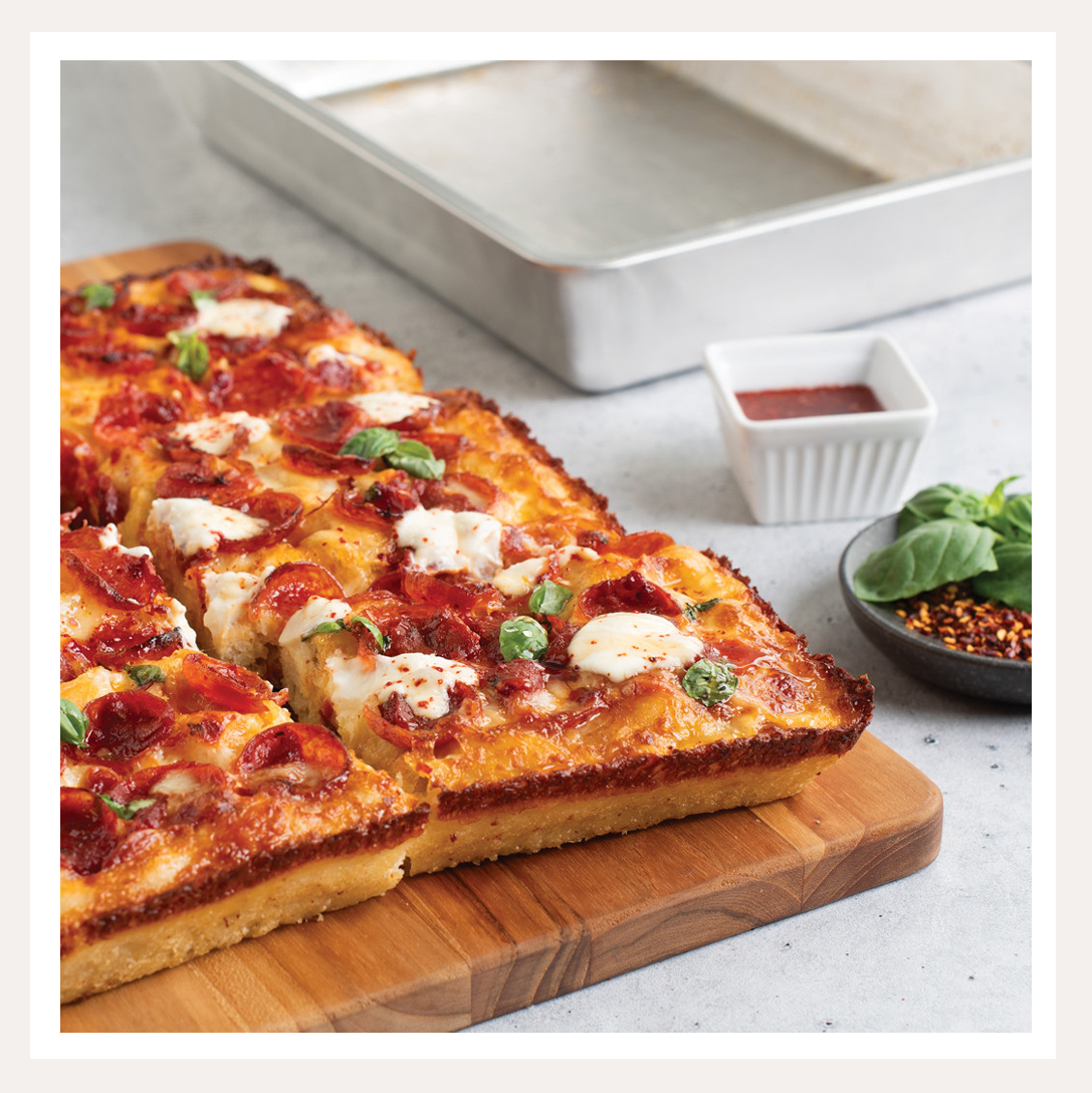 detroit pizza pan 3.png