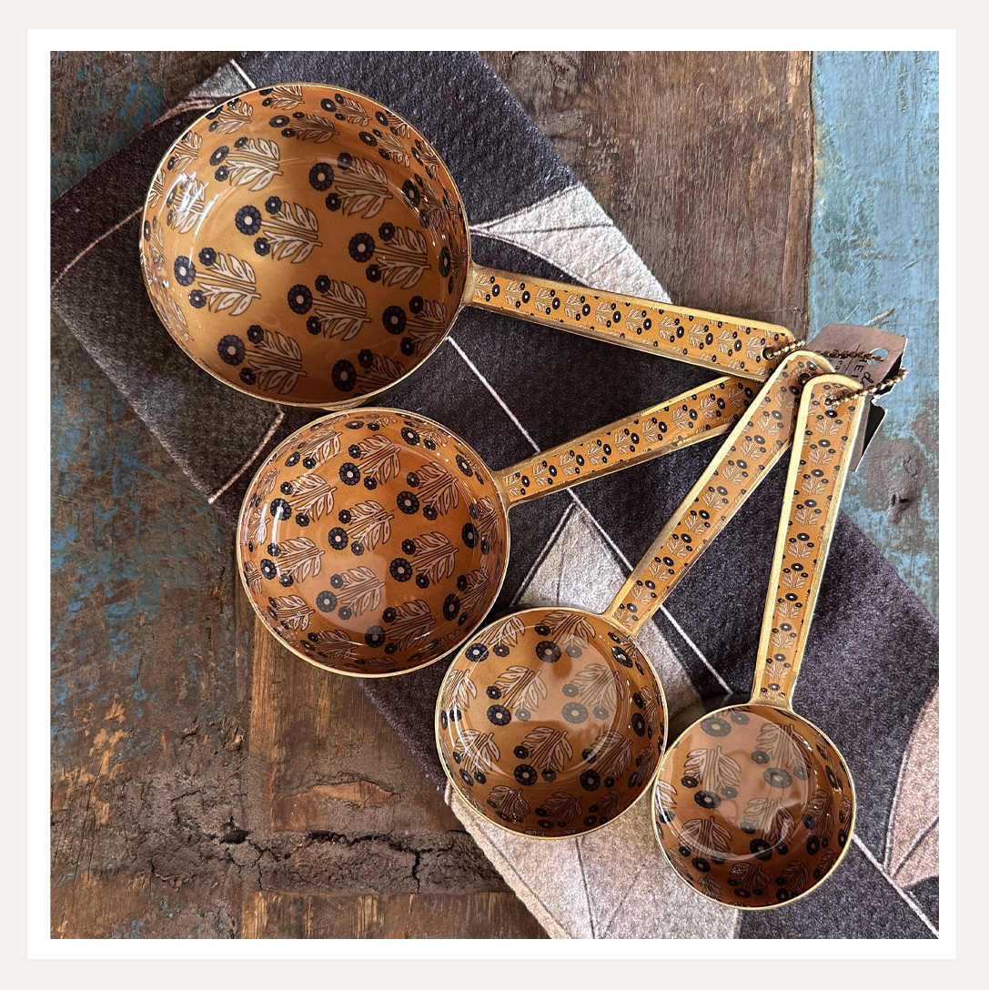 zest measuring cup 5.png