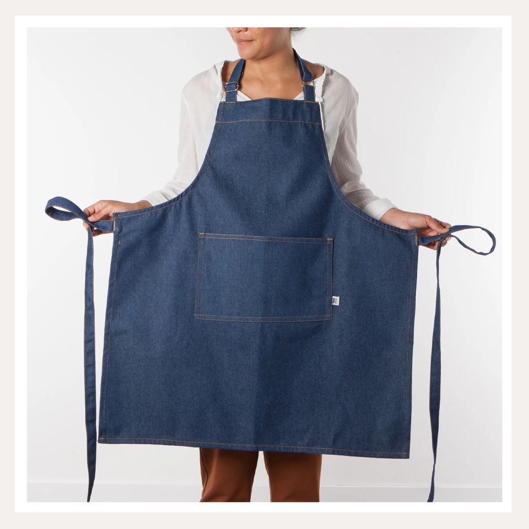 denim apron 2.png